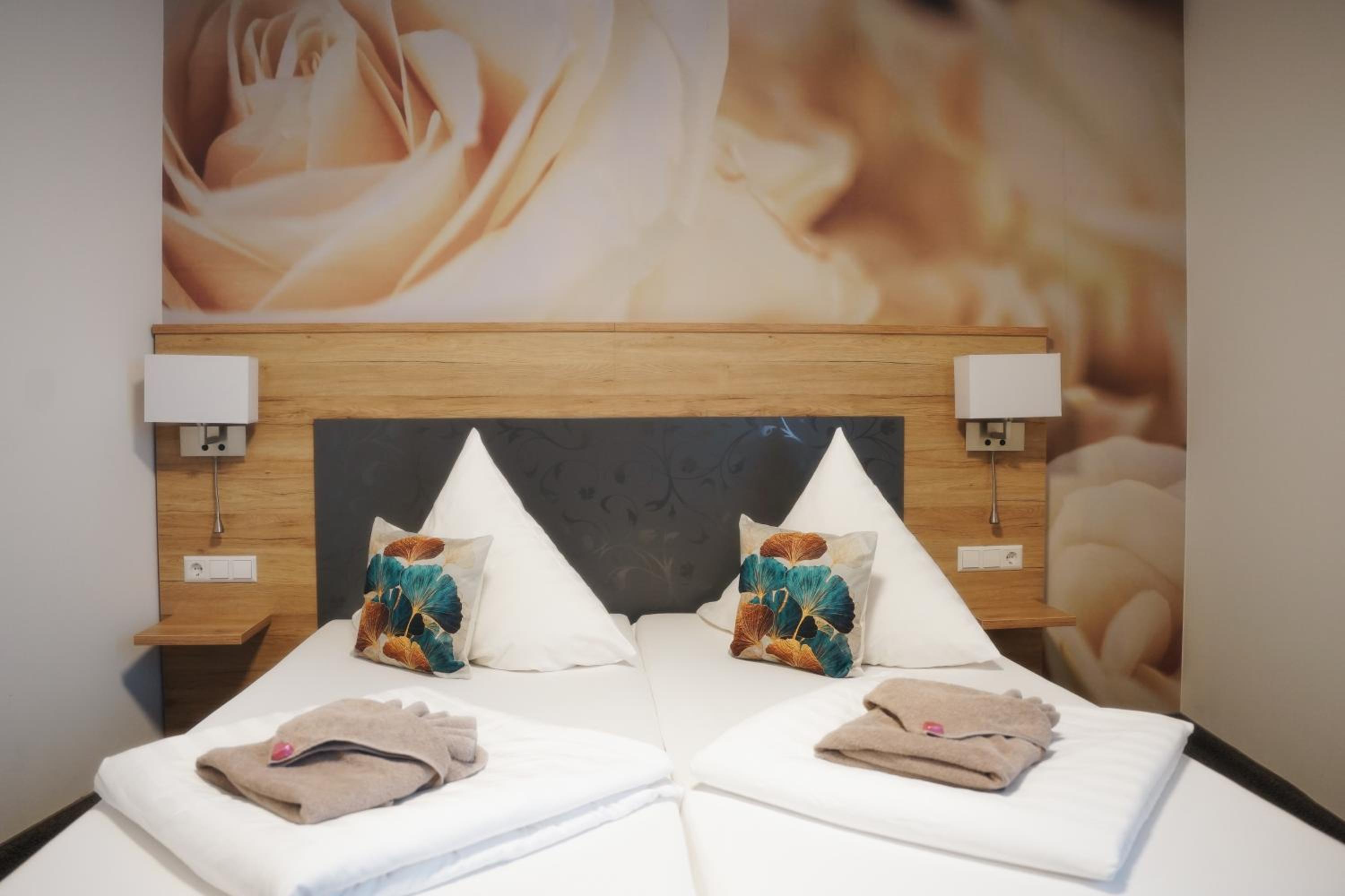 Double Room - Photo 1
