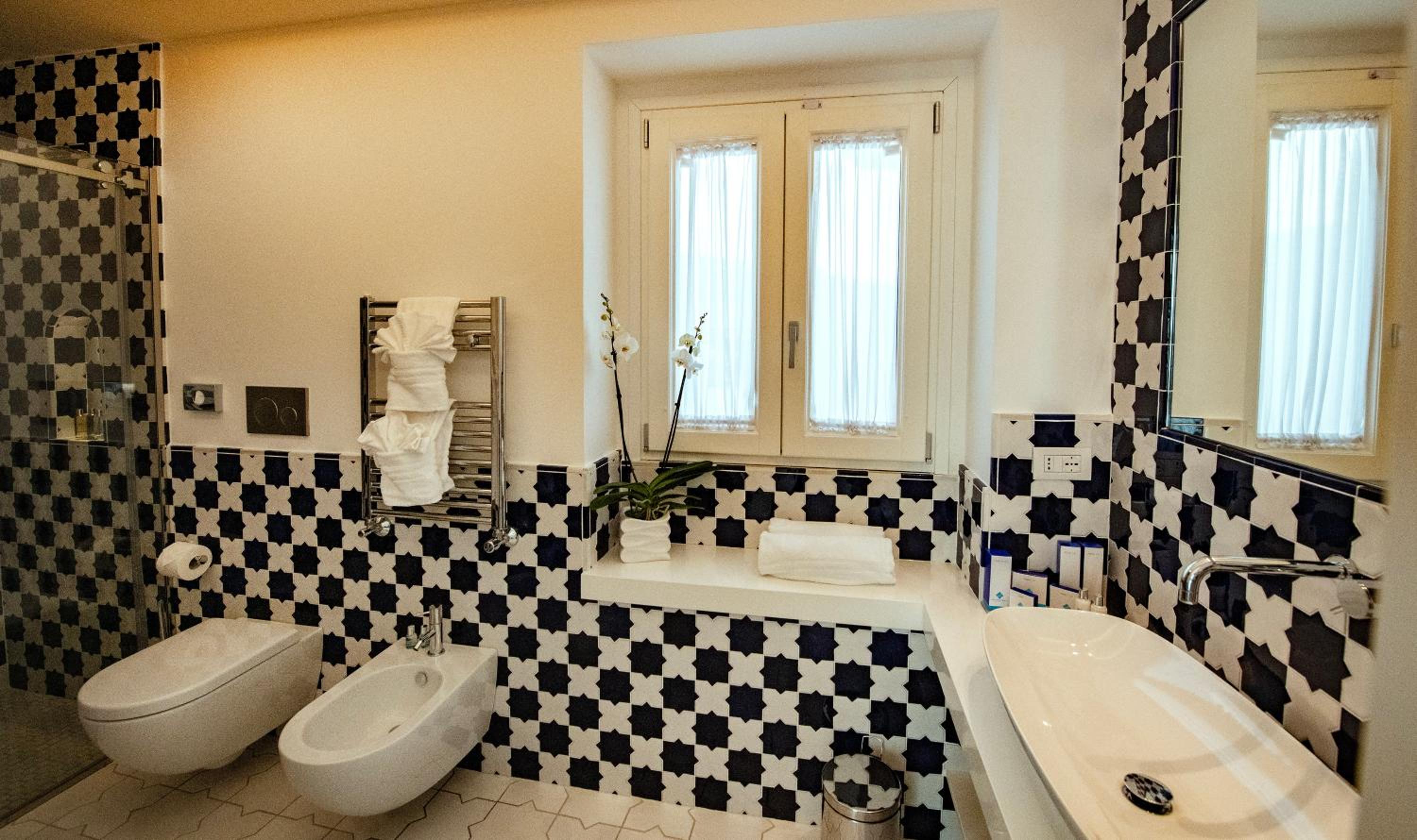 Deluxe Double or Twin Room with Sea View photo 2
