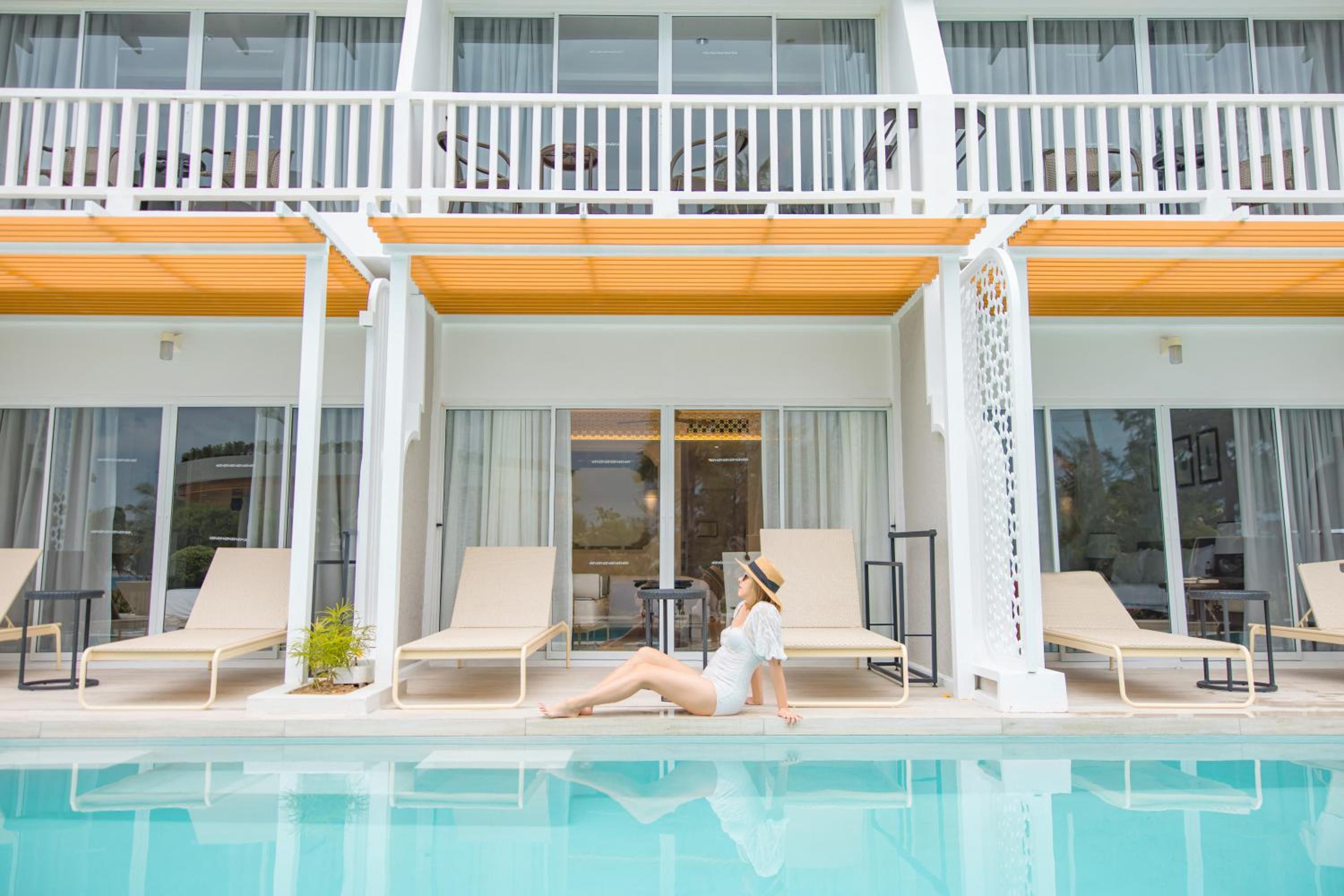 Lagoon Pool Access Deluxe Terrace - Photo 8