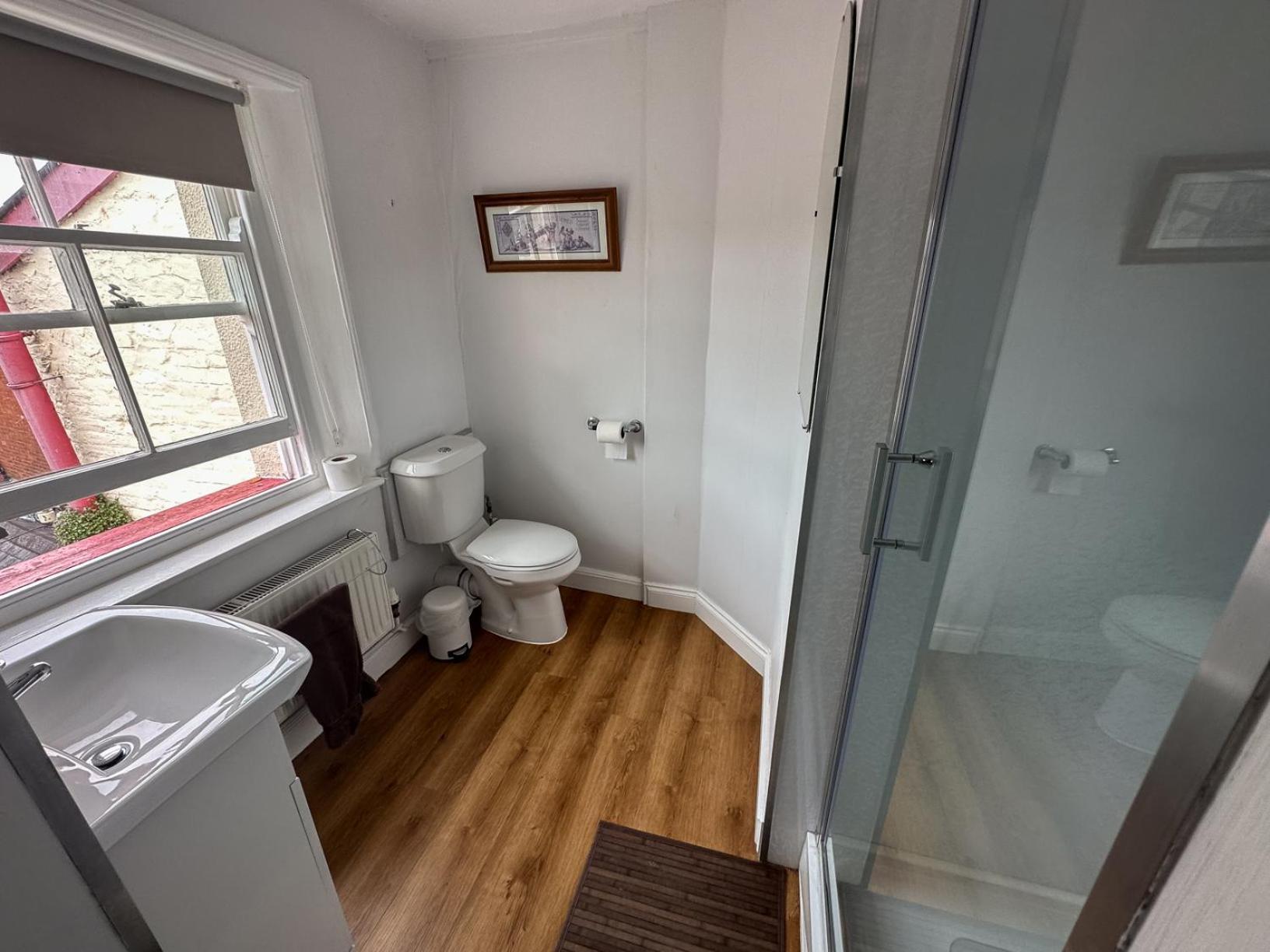 Double or Twin Room - Photo 14