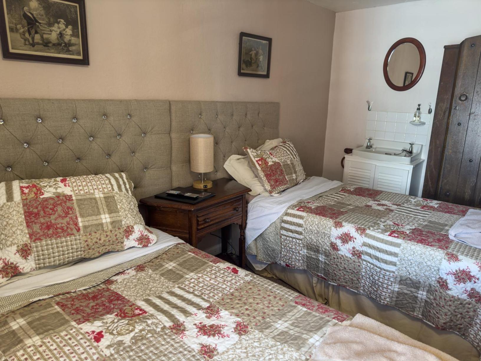 Double or Twin Room - Photo 1