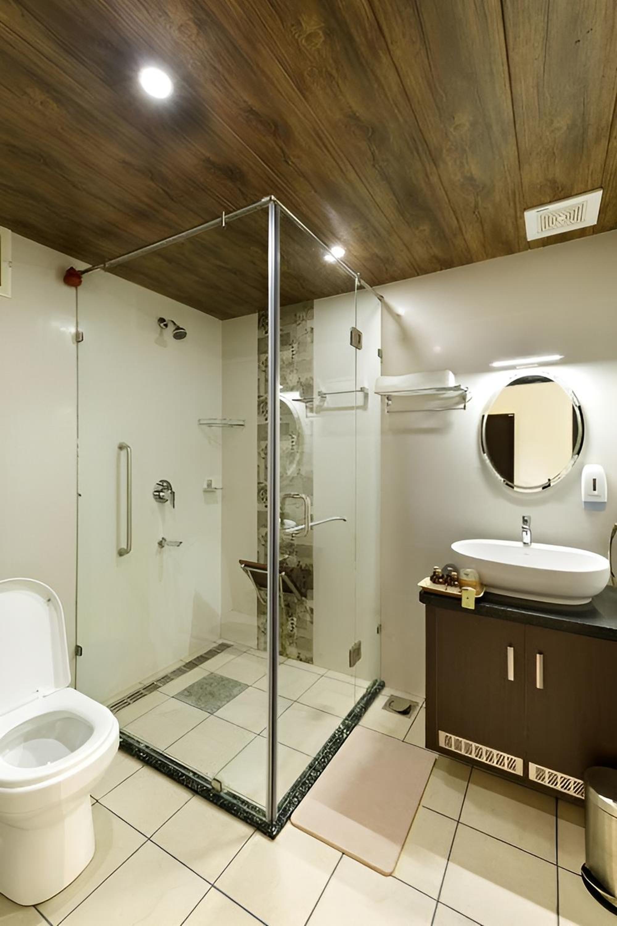 Superior Double or Twin Room with Lake View photo 2