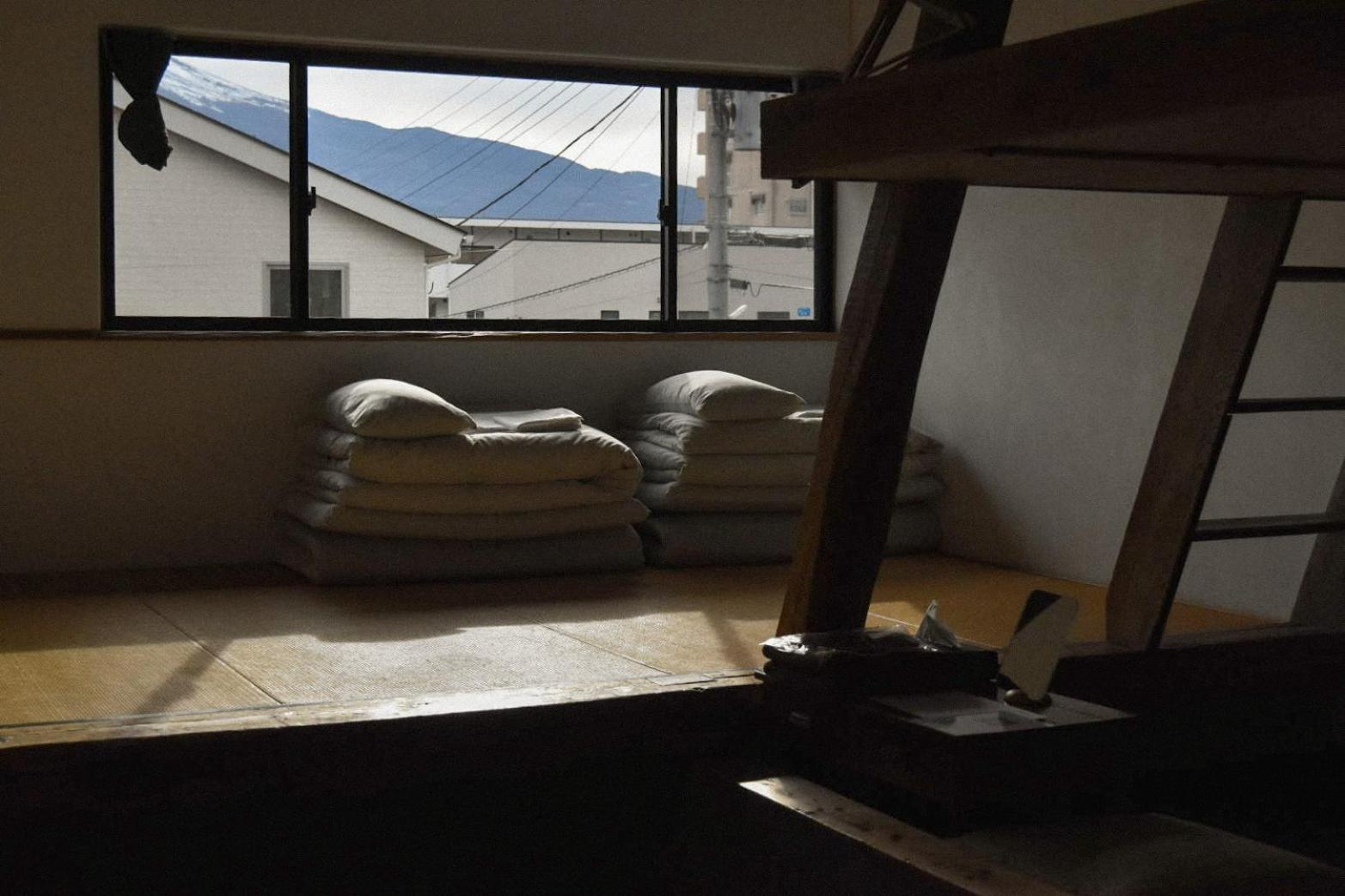 Japanese-Style Family Room - I photo 2