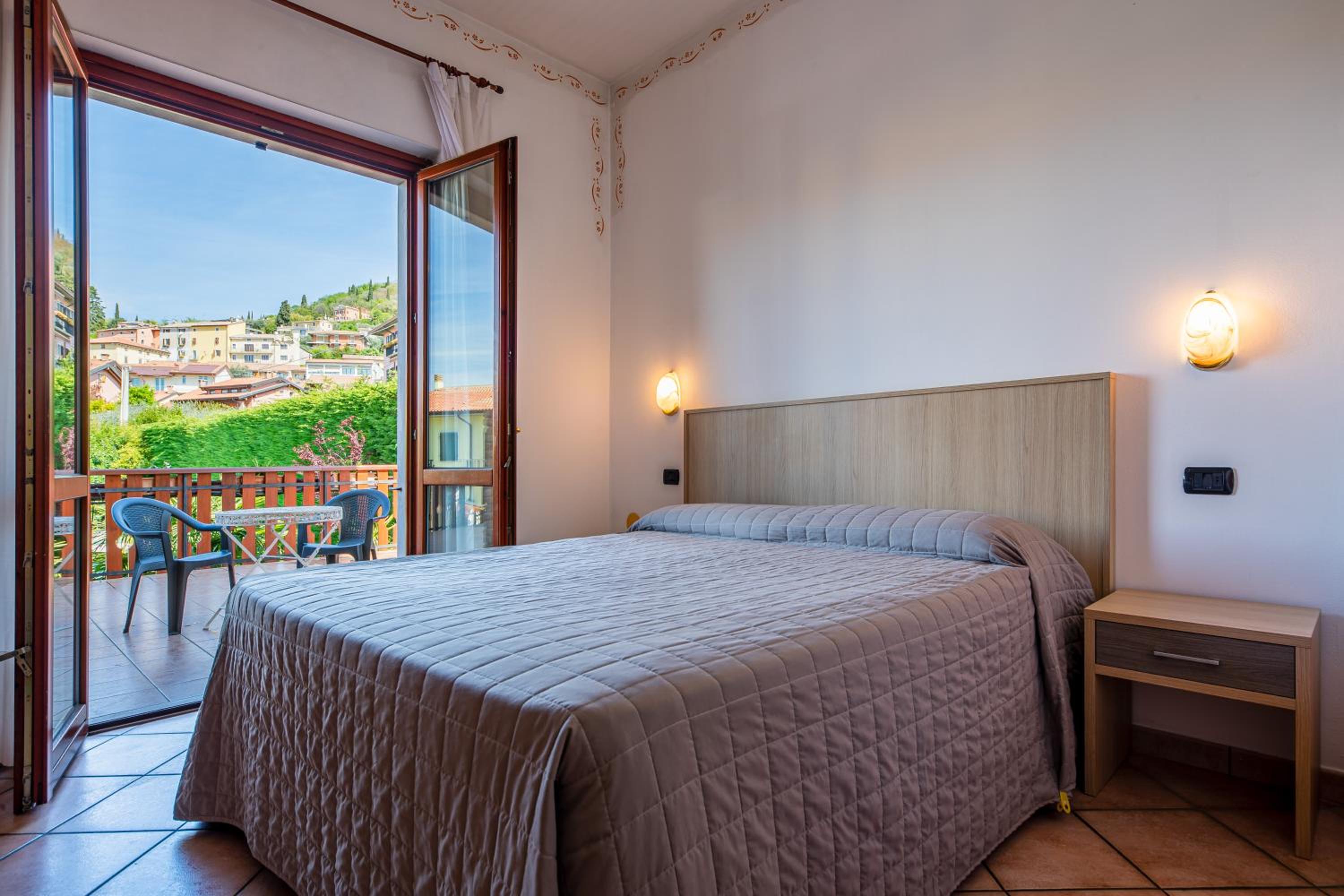 Deluxe Triple Room photo 3