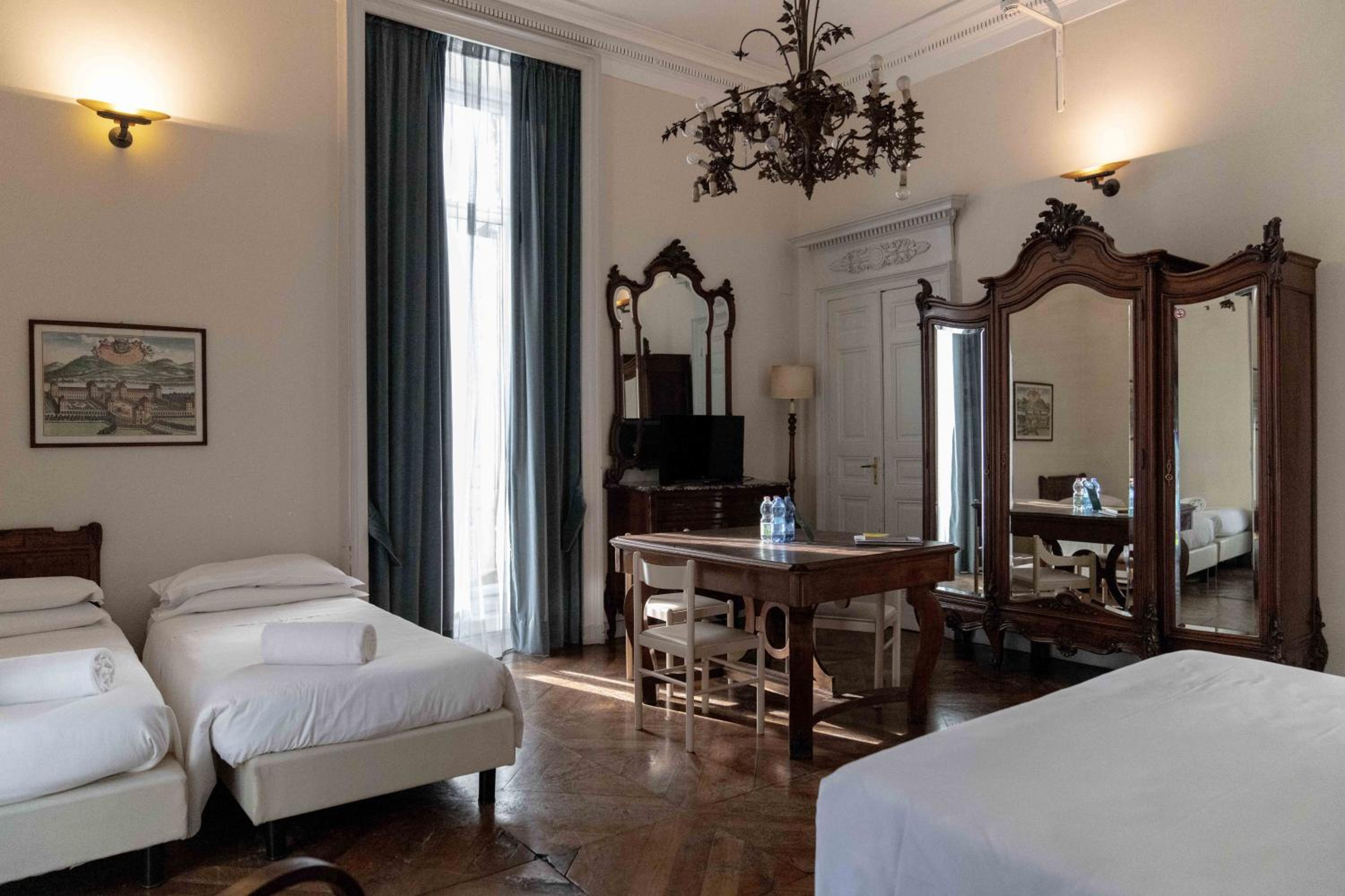 Triple Room - Photo 9