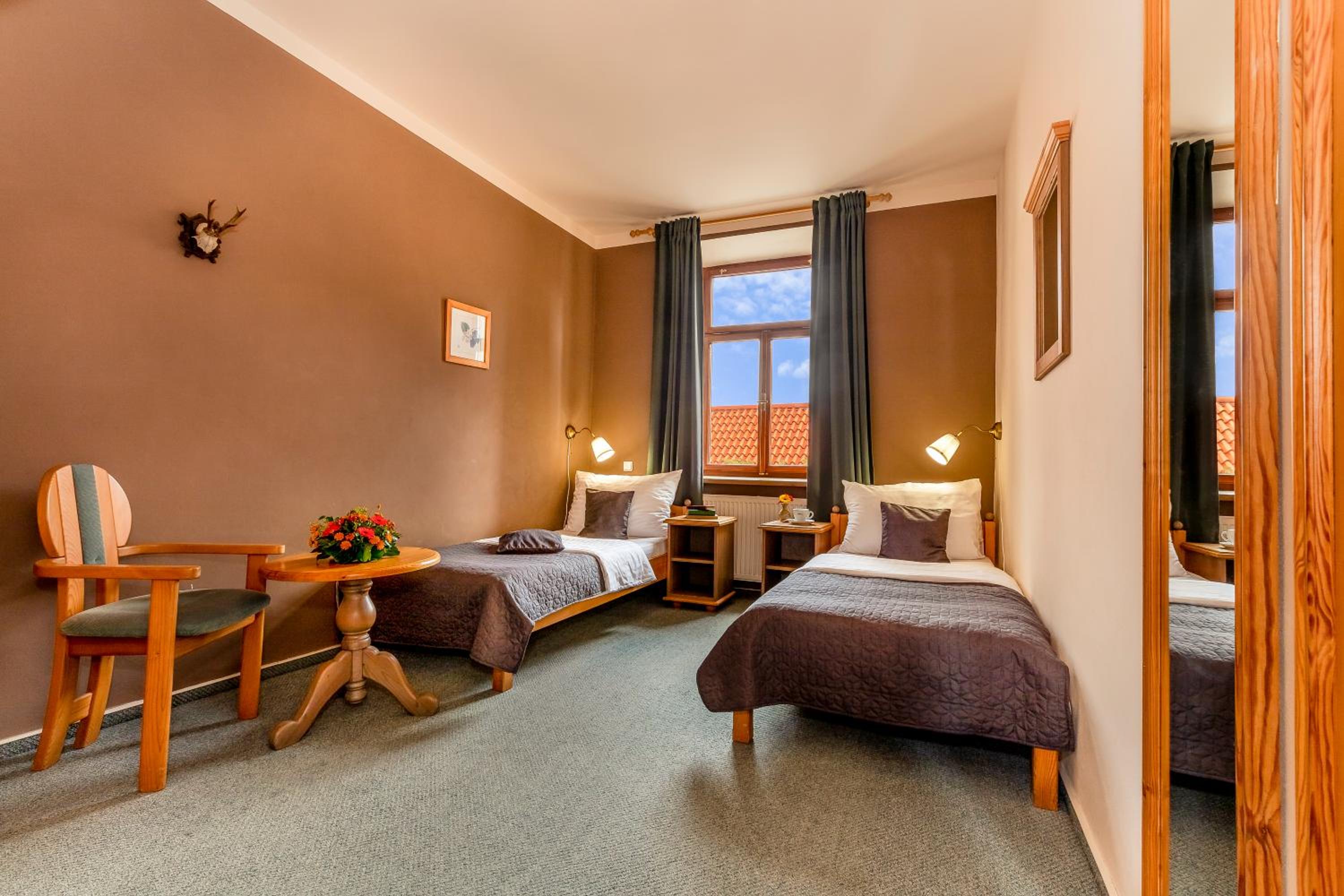 Economy Twin Room photo 1