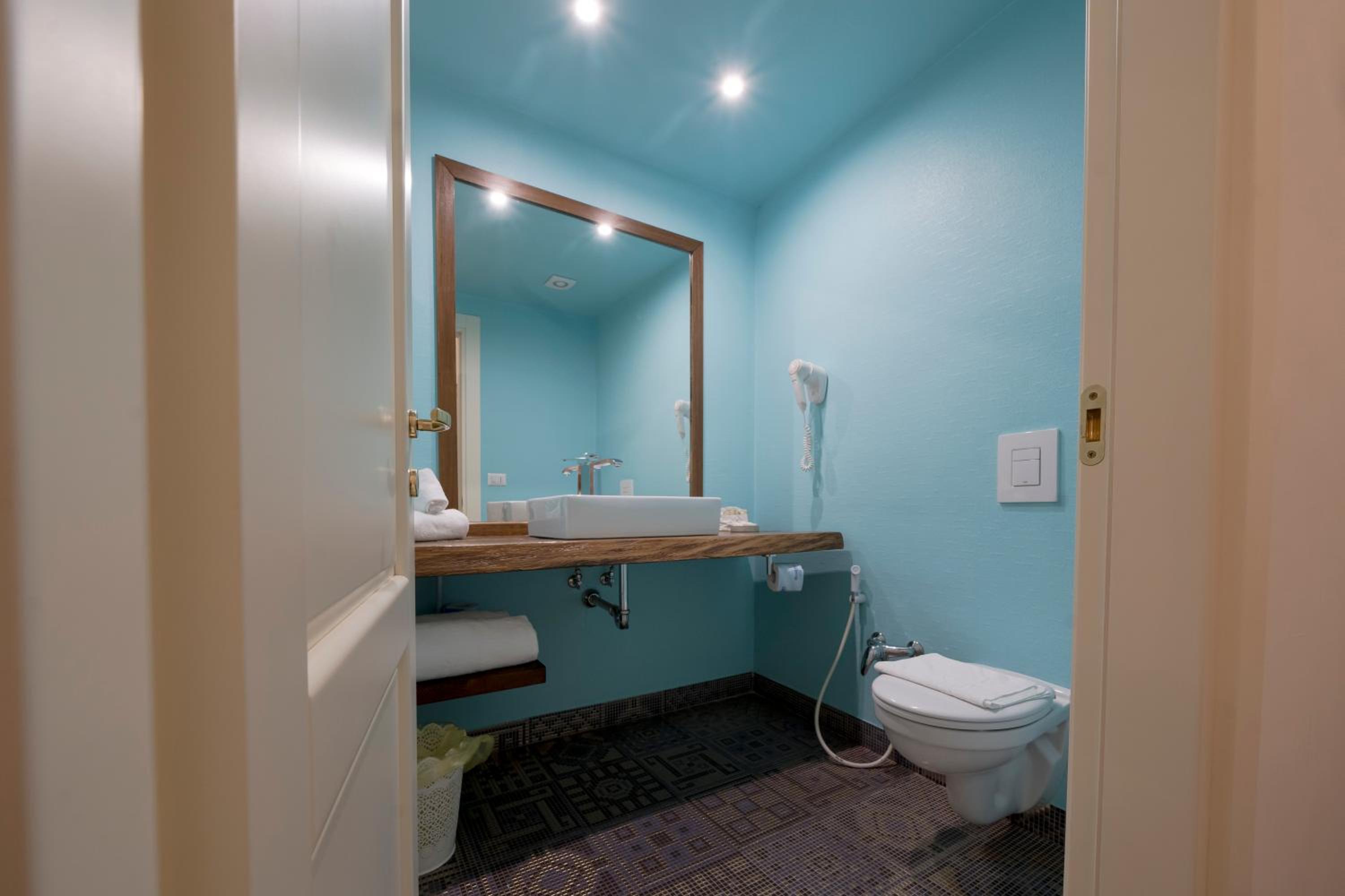 Deluxe Triple Room - Photo 3