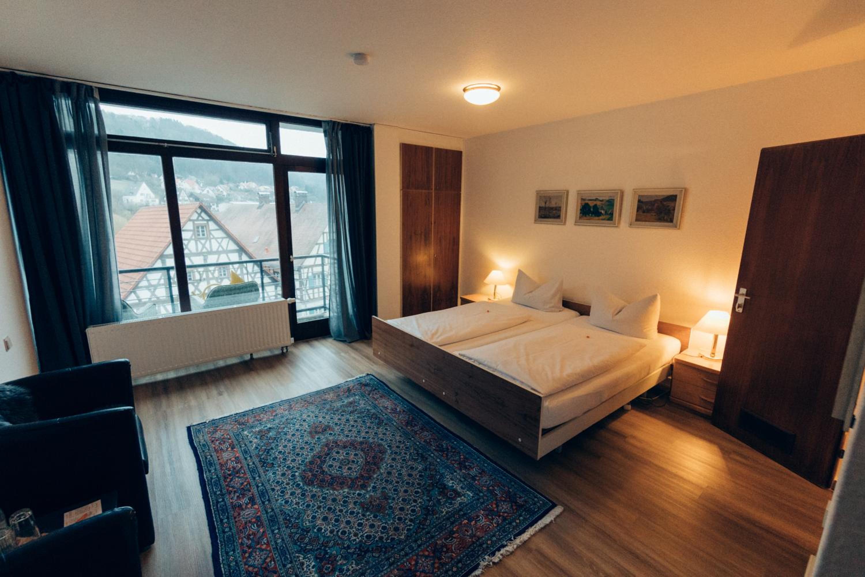 Double Room - Photo 6