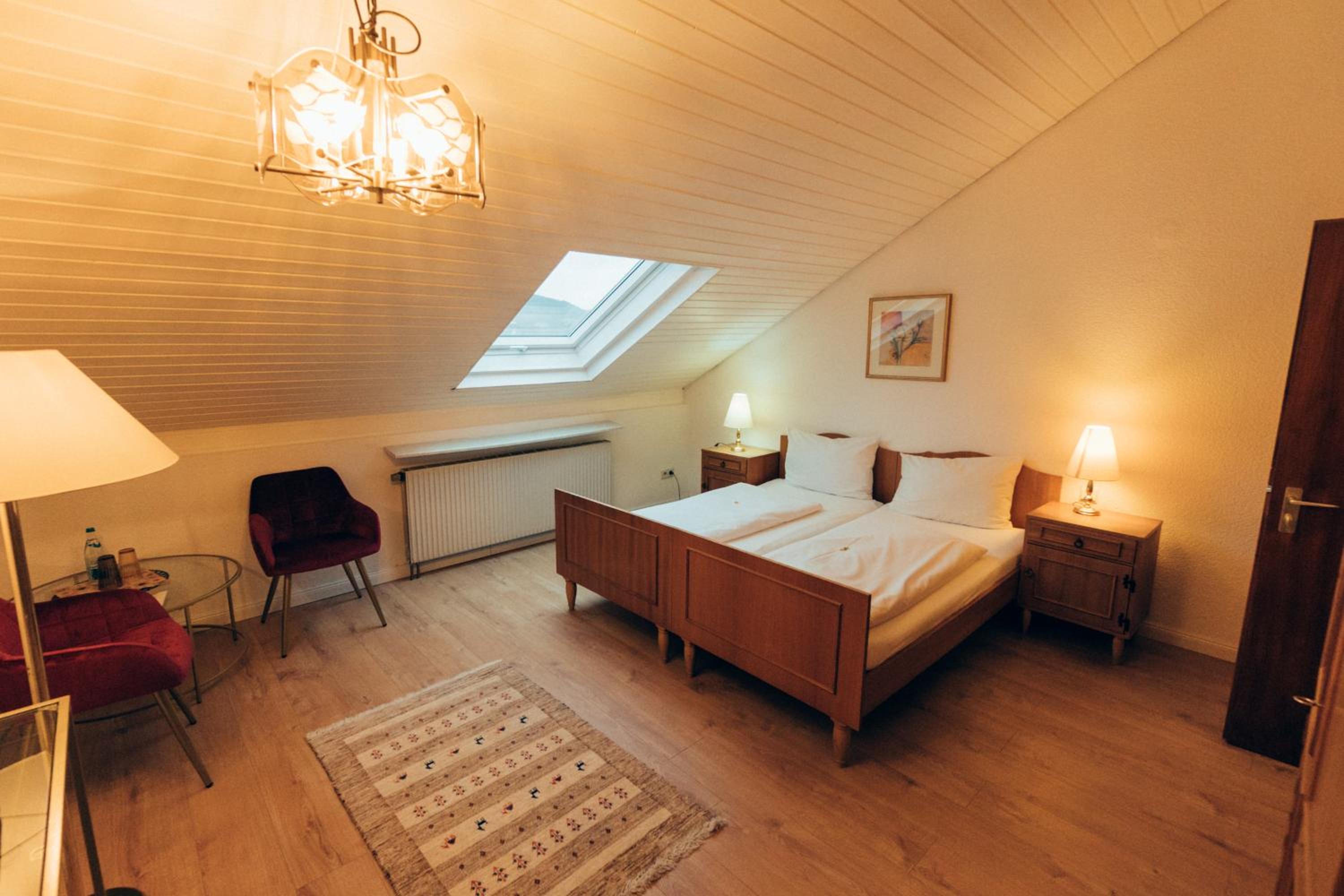 Double Room - Photo 5