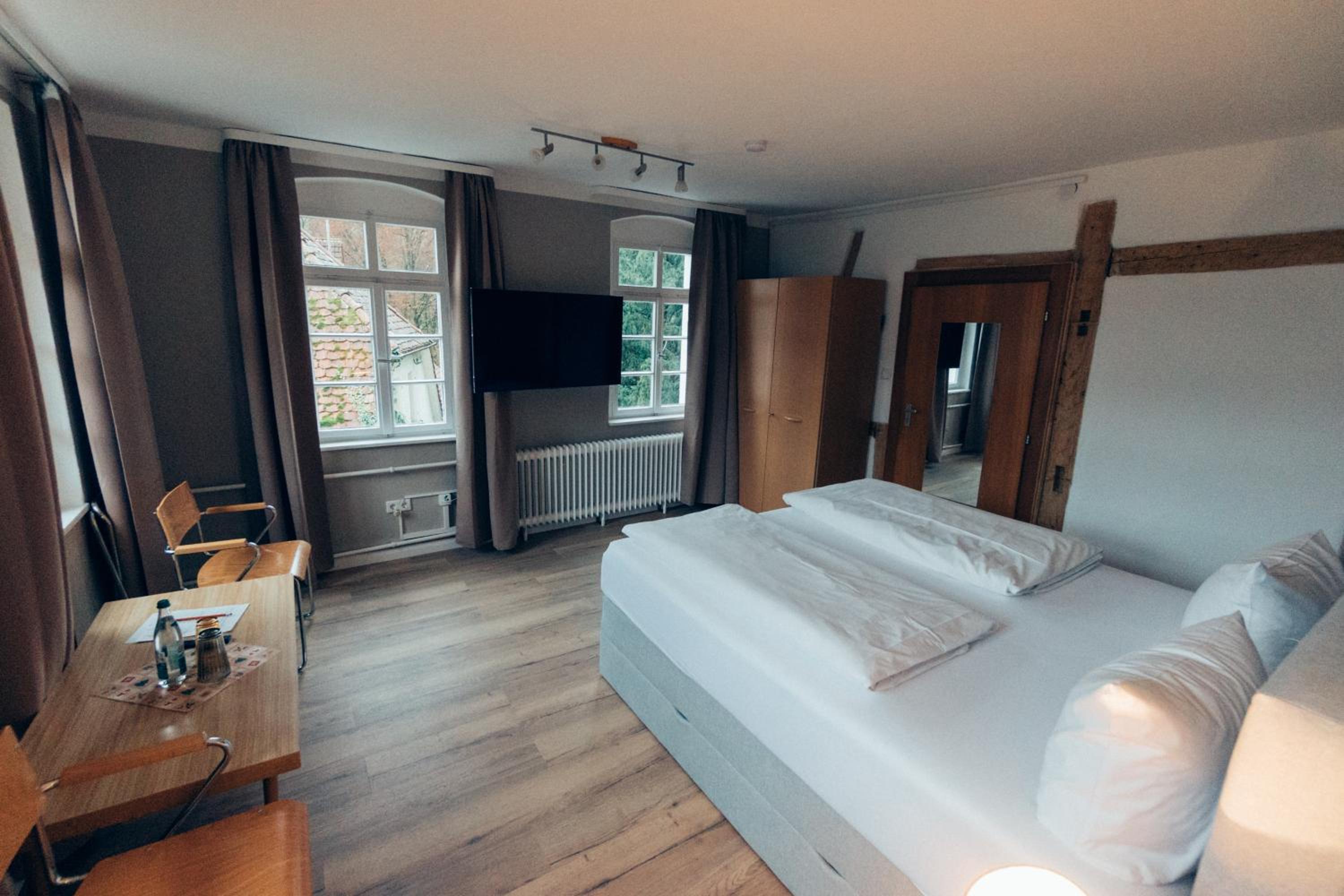 Double Room - Photo 11