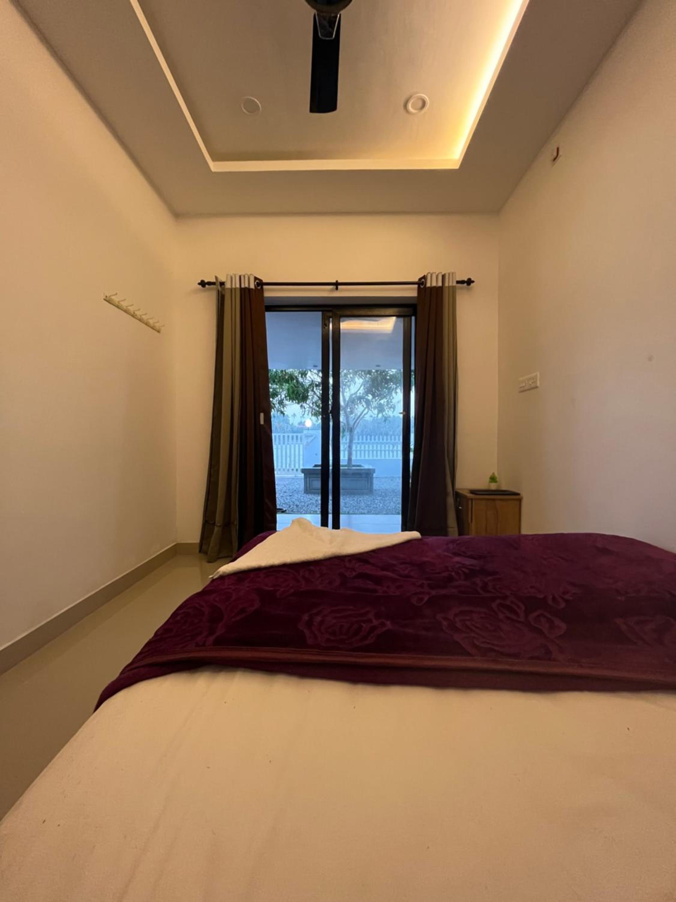 Standard Double Room With Fan photo 1