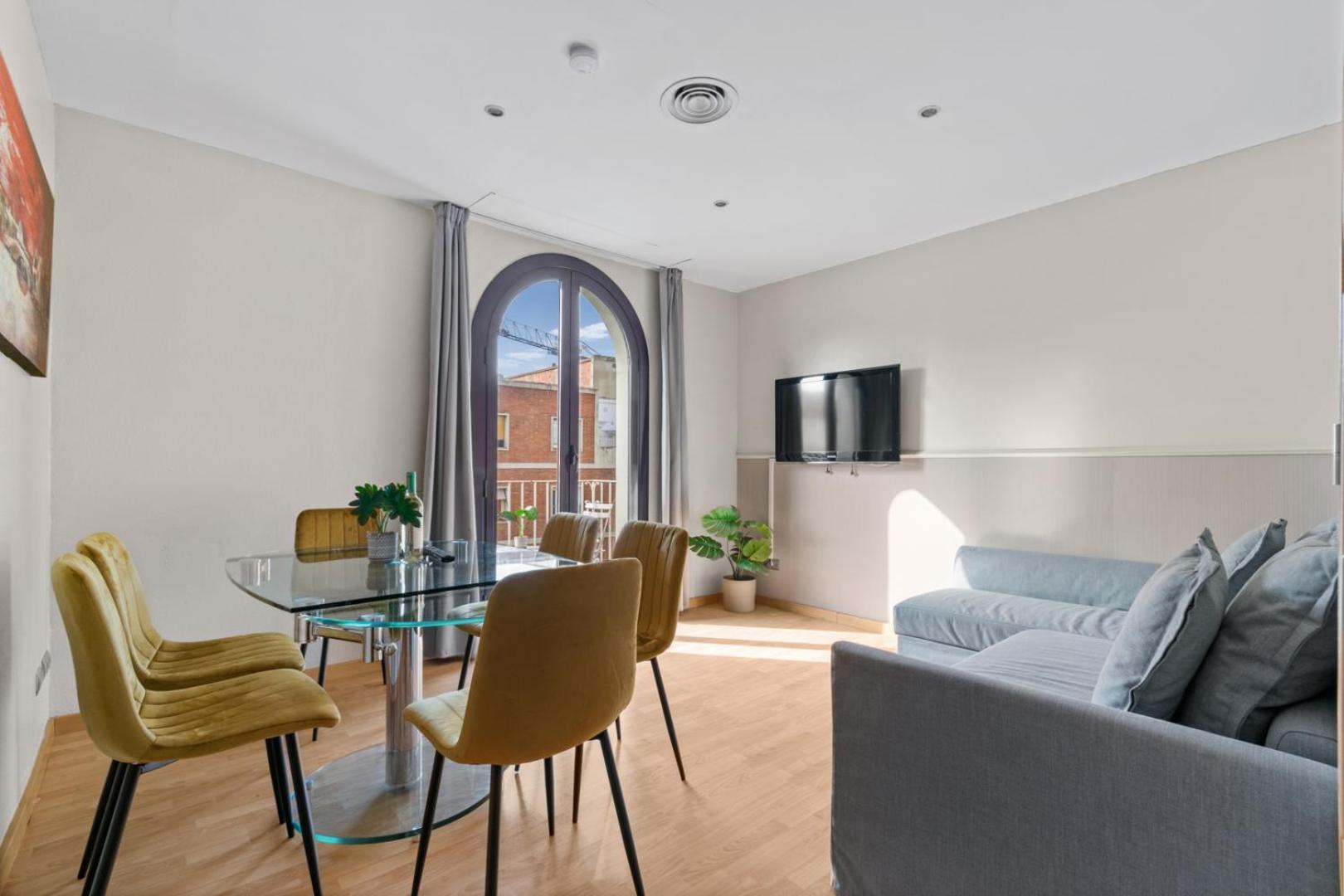 Apartamento con balcón y vista a la Sagrada Familia