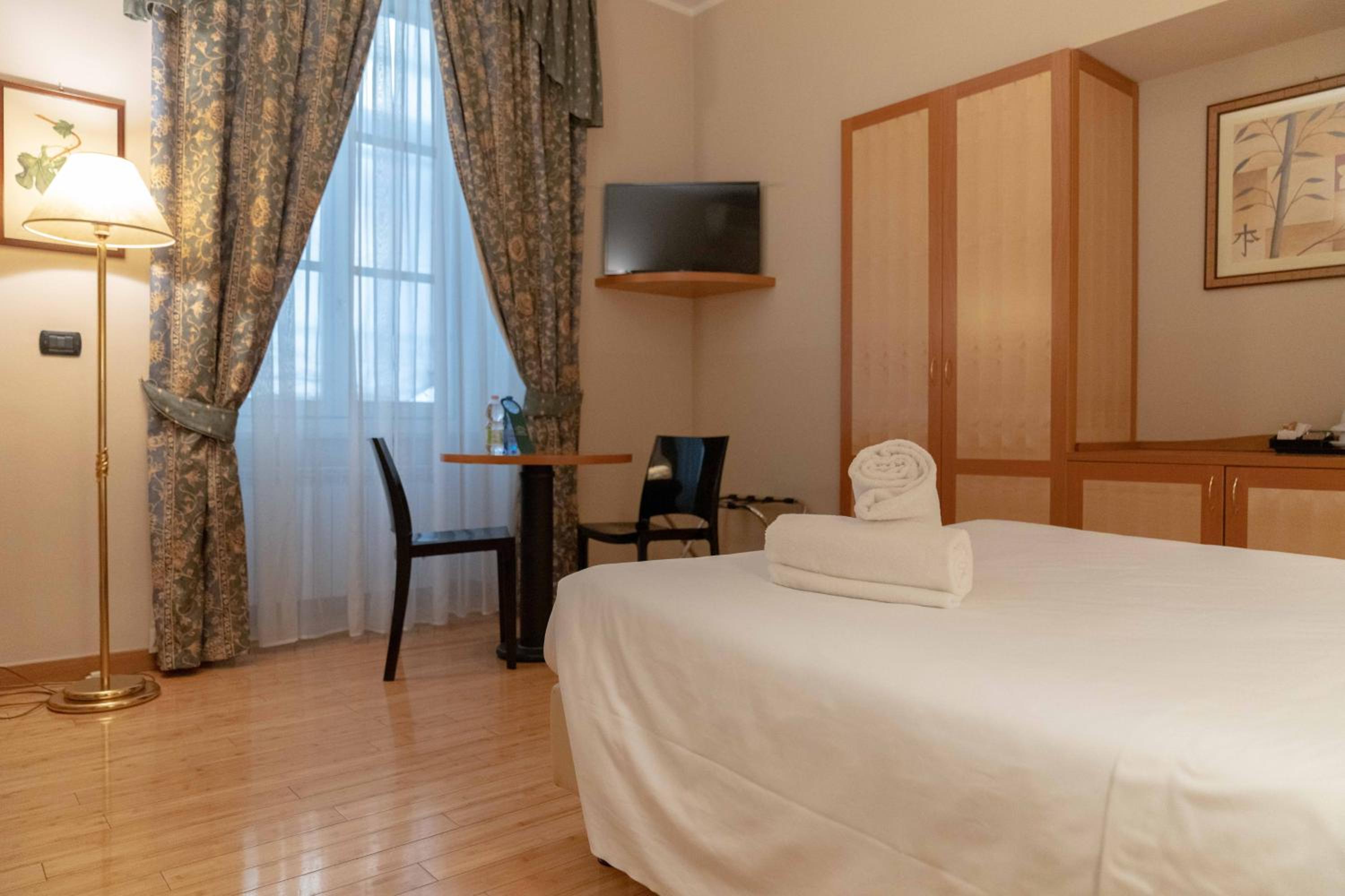 Economy Double Room - Photo 3