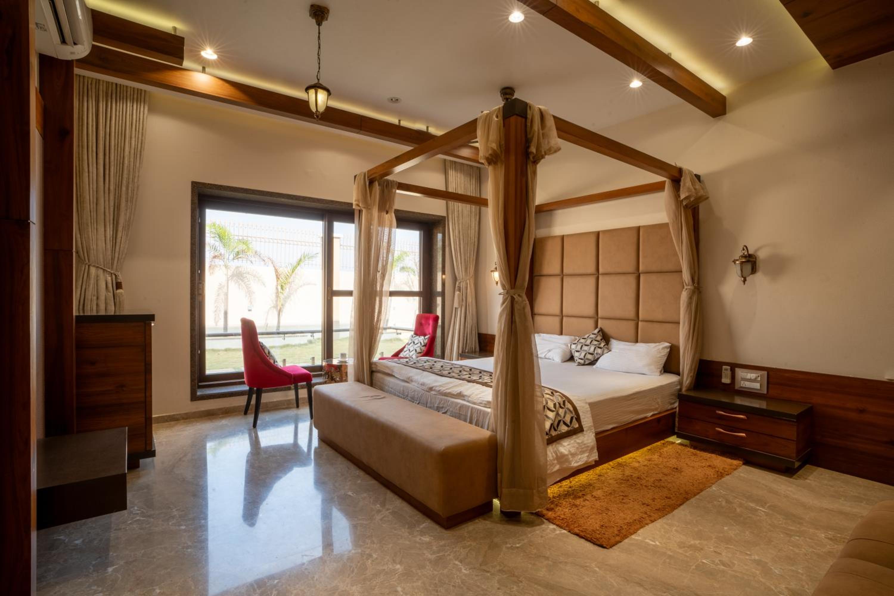 Villa With Private Pool photo 2