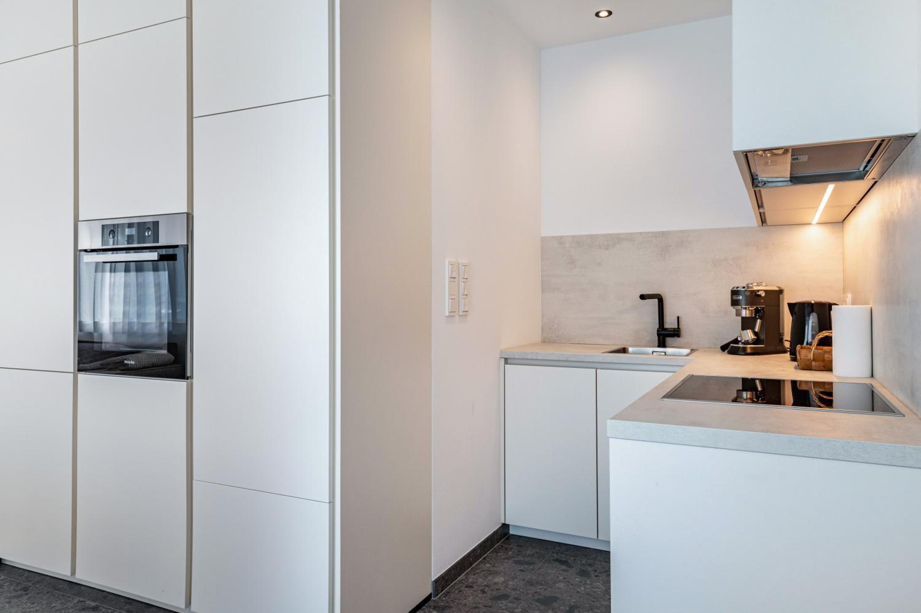 Two-Bedroom Deluxe Apartment with Garden View photo 3