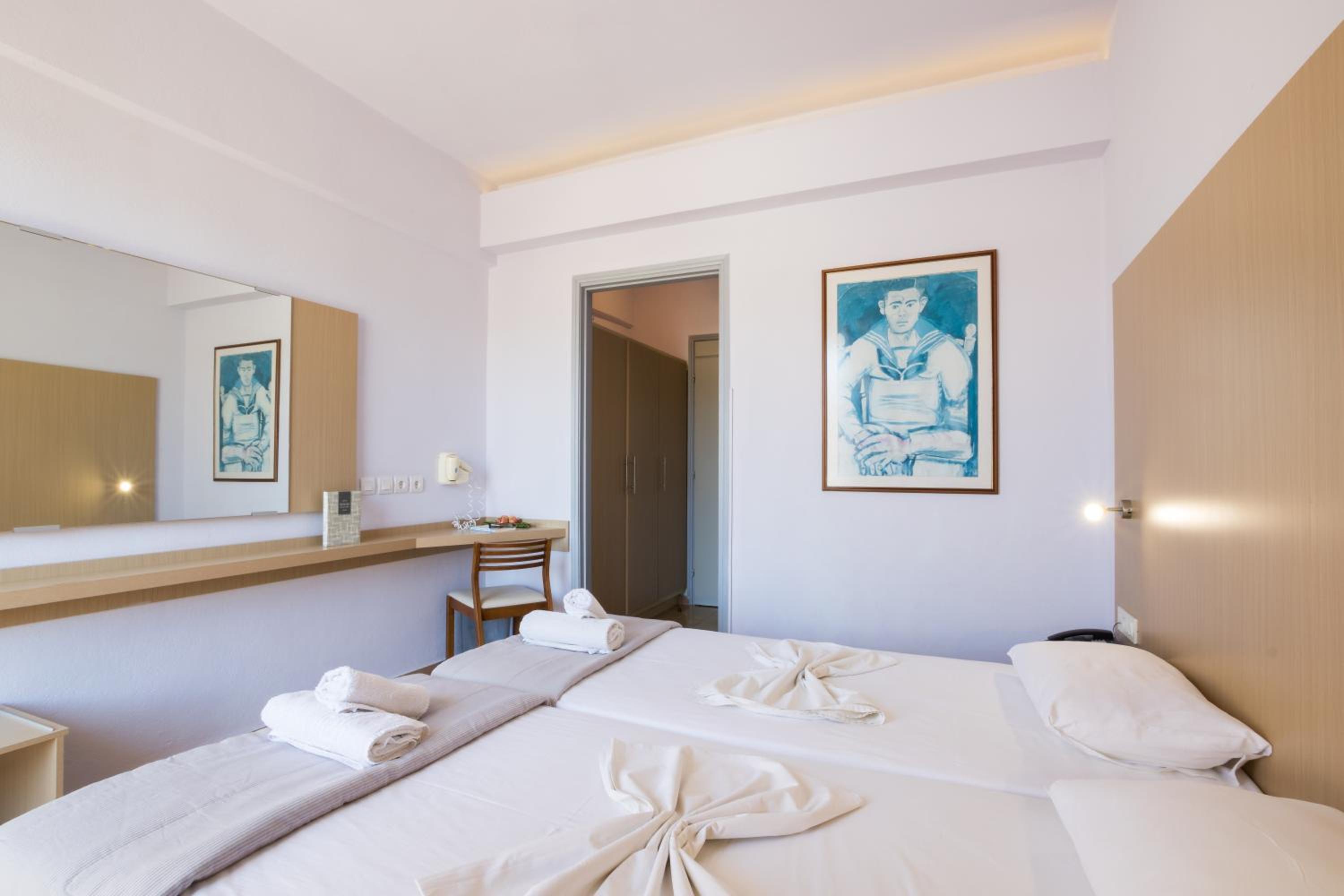 Twin Room with Sea View - Photo 1