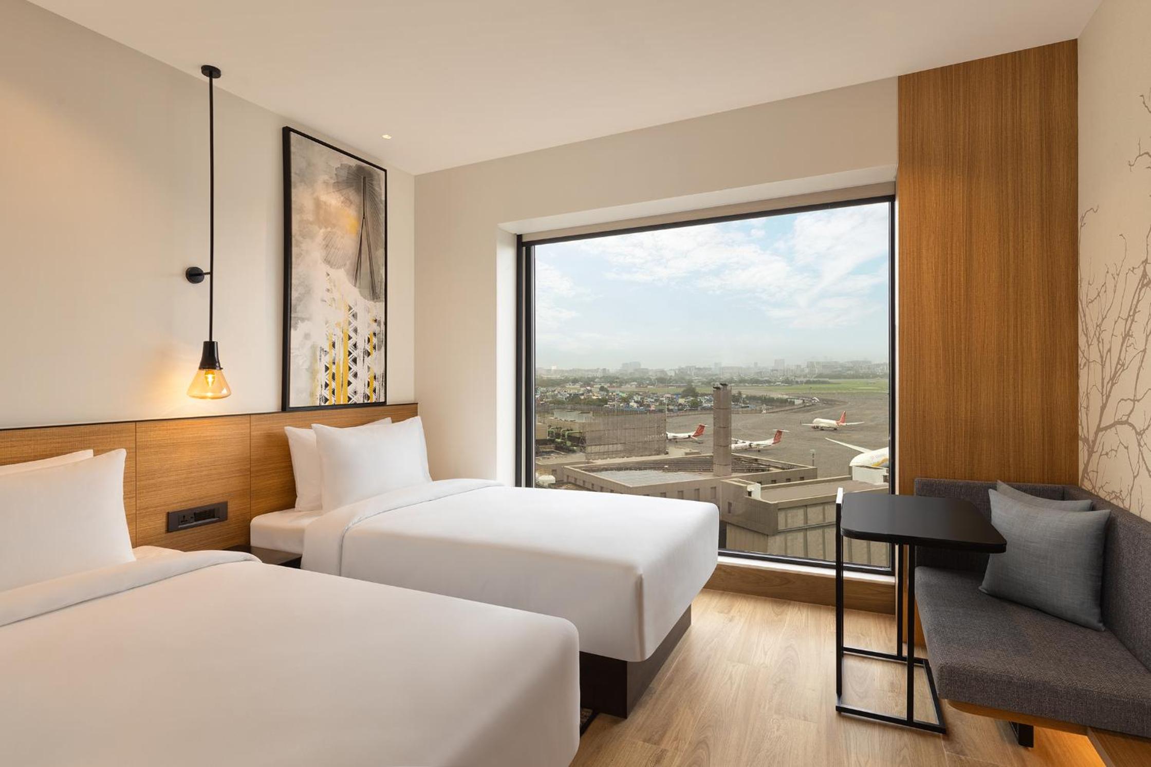 Deluxe Twin Room with Garden View with 50% discount on Buffet , 10% off on Airport Transfers , Laundry and Happy Hours on beverages enjoy 1+1 offer on select beverages - Photo 3