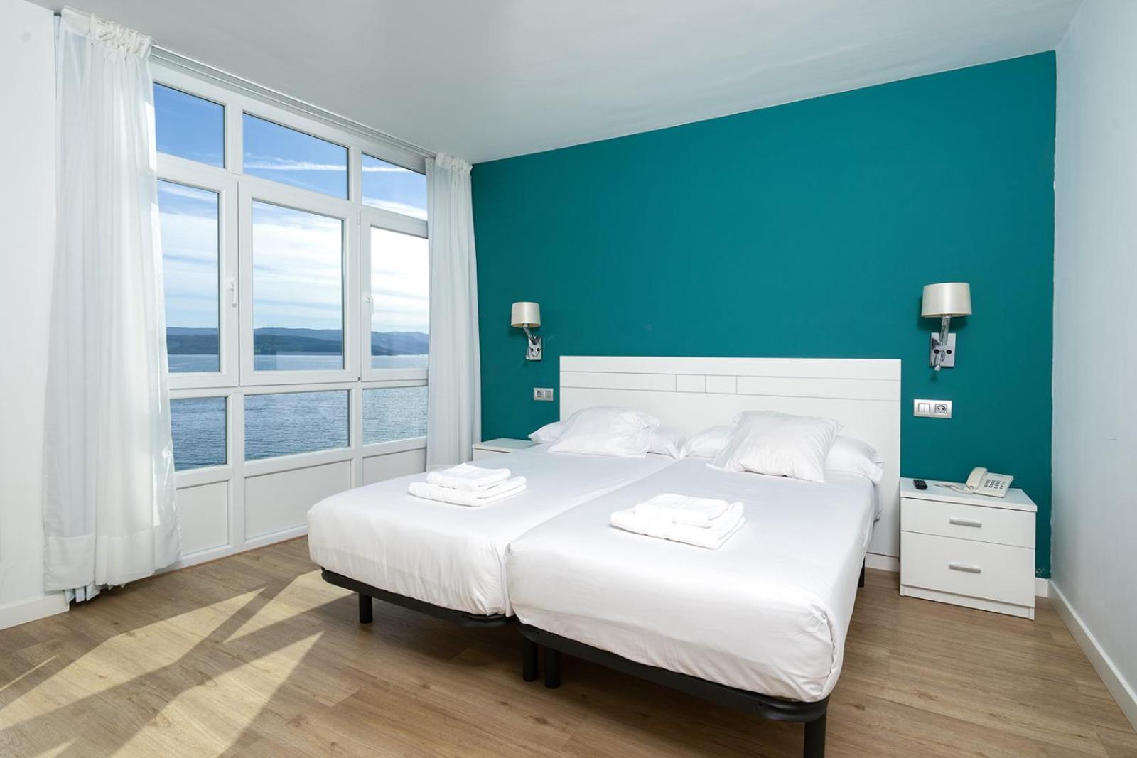 Superior Twin Room with Sea View photo 2