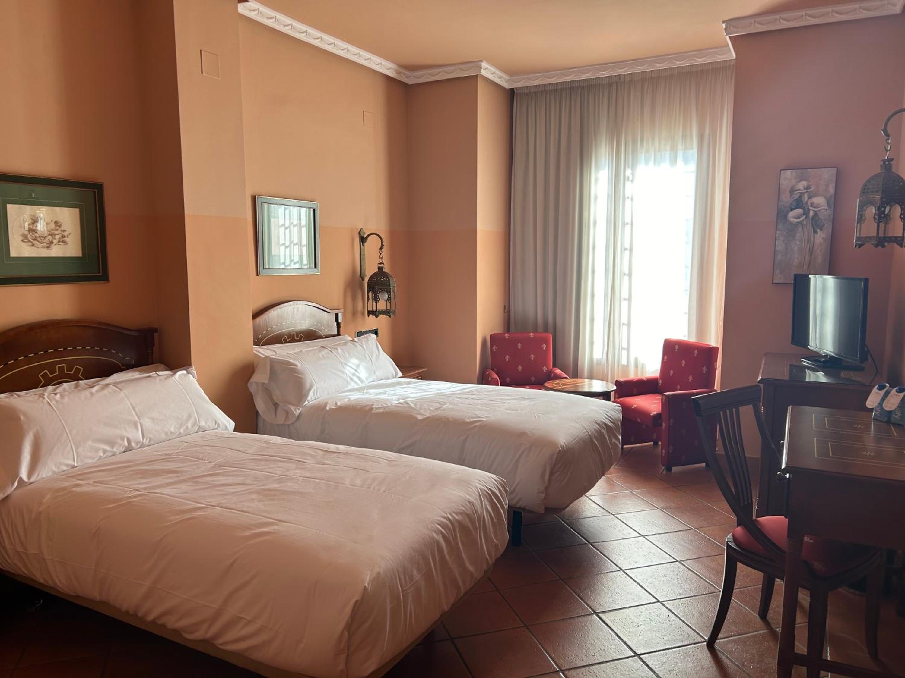 Double Room - Photo 3