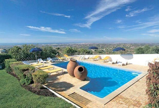 Villa photo 3
