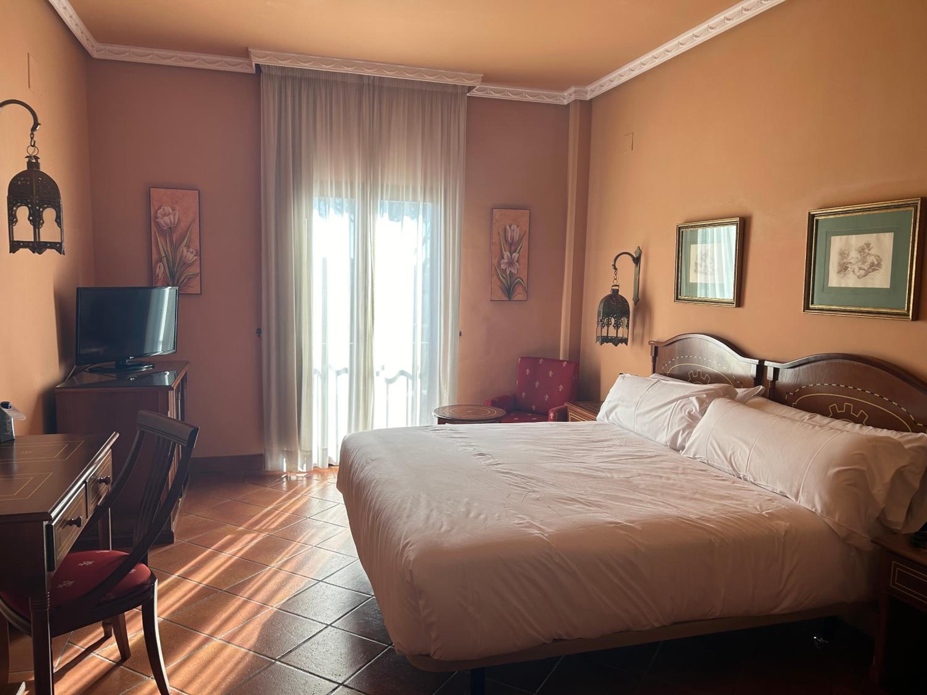 Double Room - Photo 4
