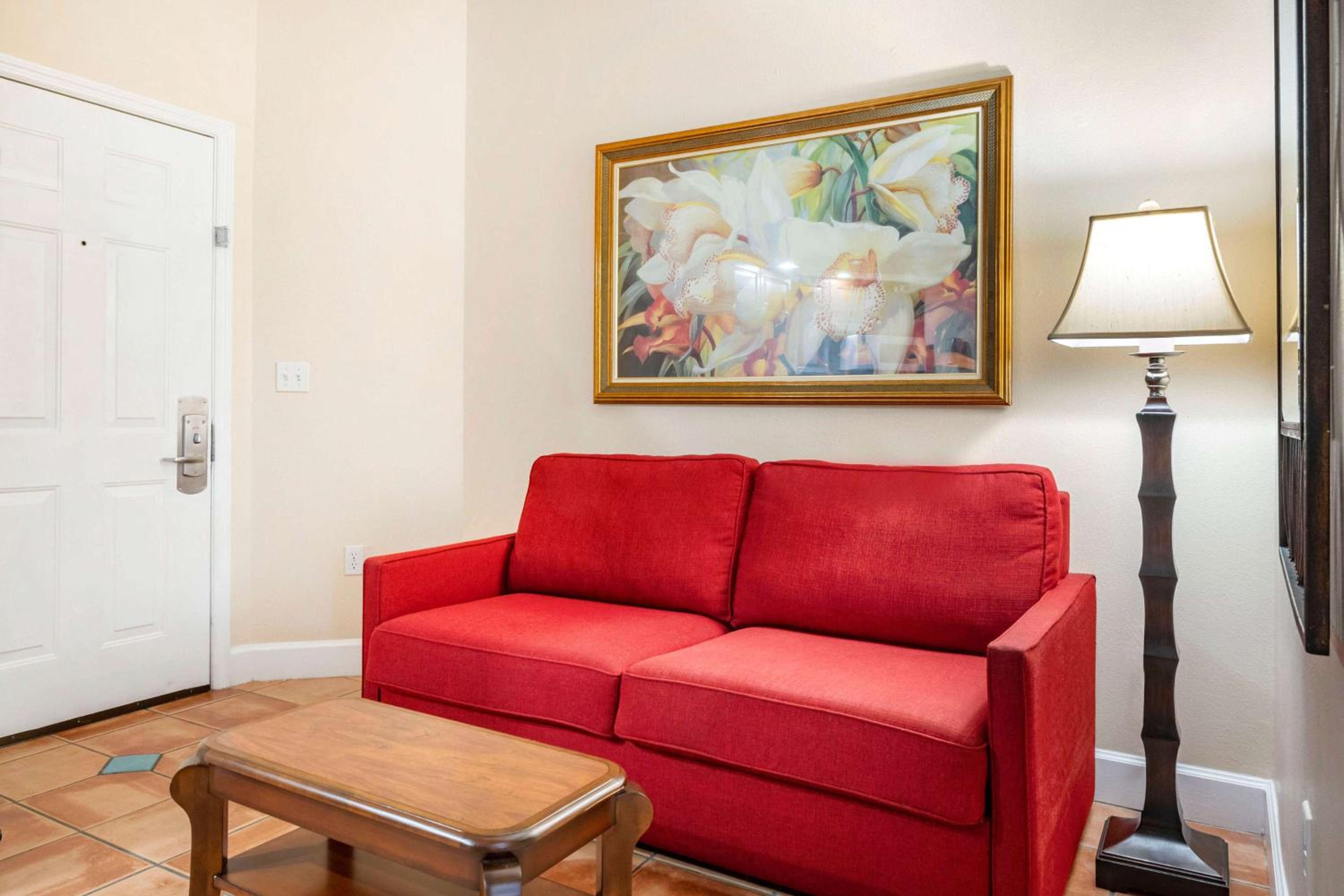 One-Bedroom King Suite