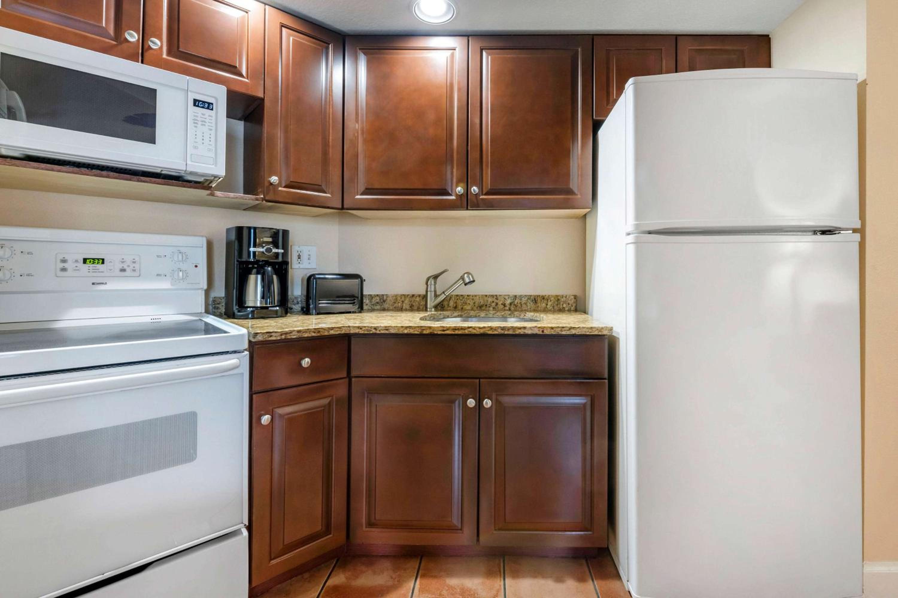One-Bedroom King Suite