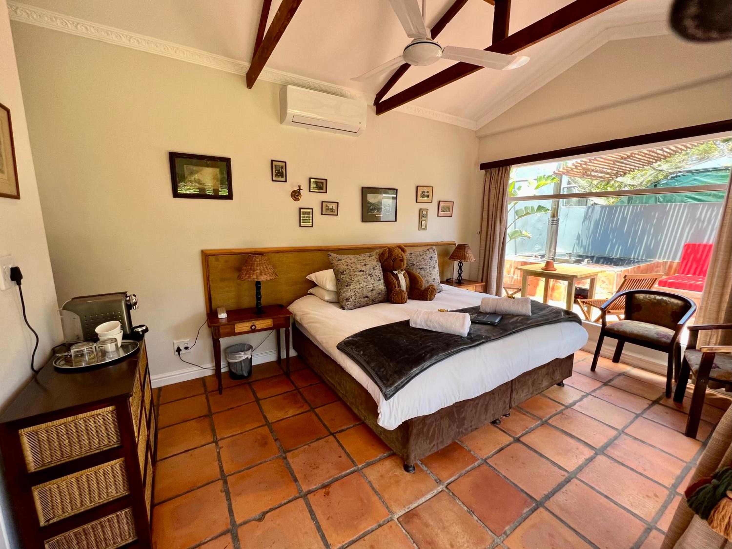 Superior Double or Twin Room with Garden View - Photo 4