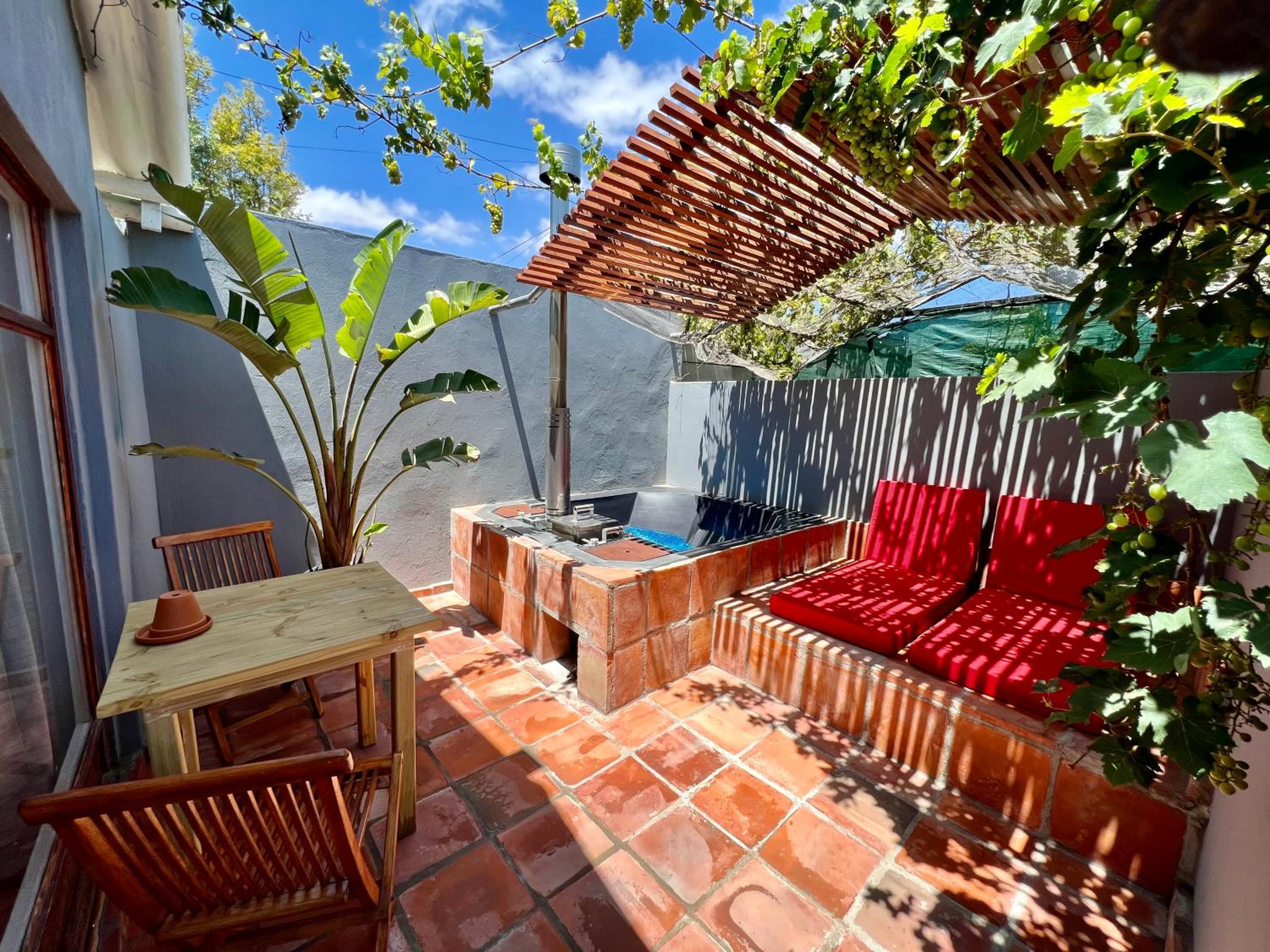 Superior Double or Twin Room with Garden View - Photo 5