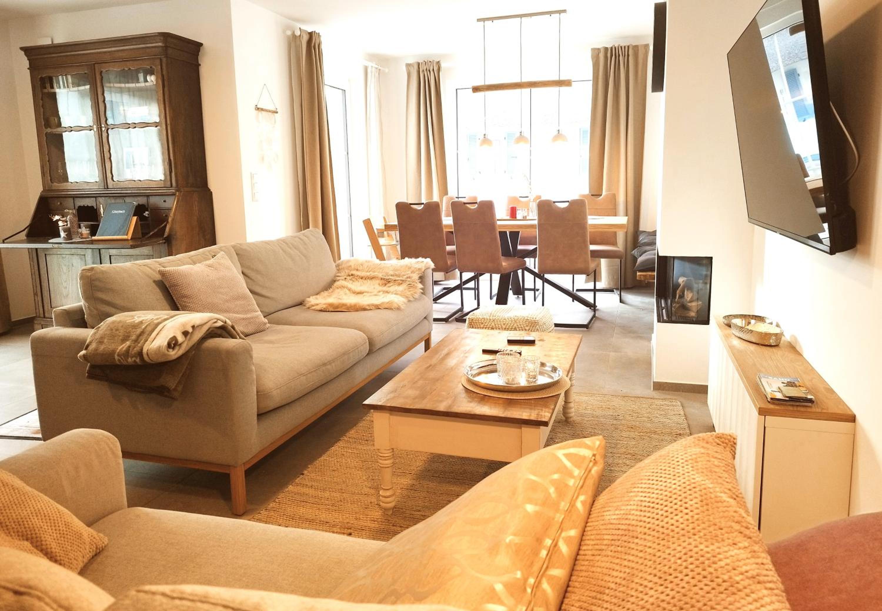 Three-Bedroom House photo 1