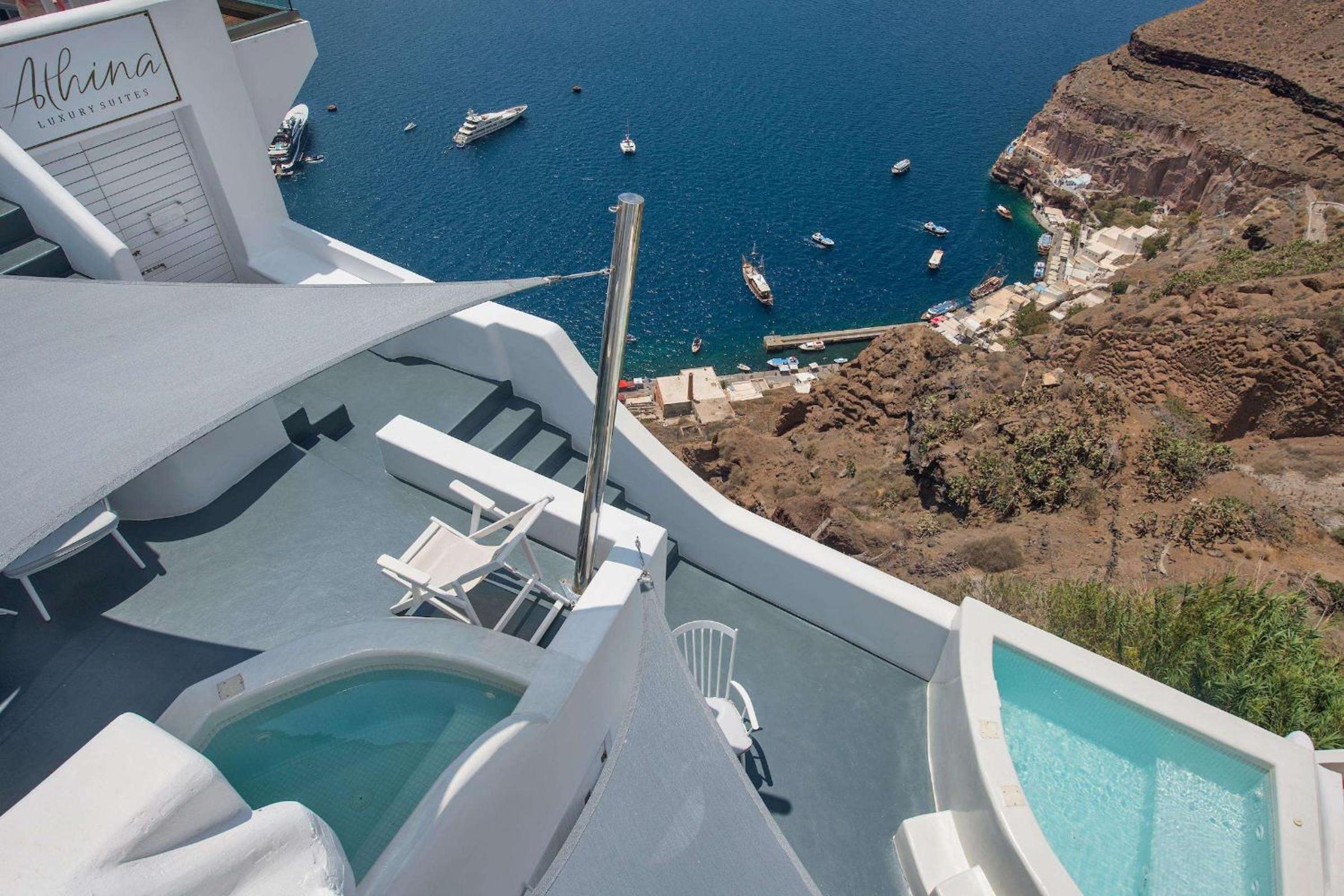 Honeymoon Suite with outdoor hot tub and Caldera View - Photo 6
