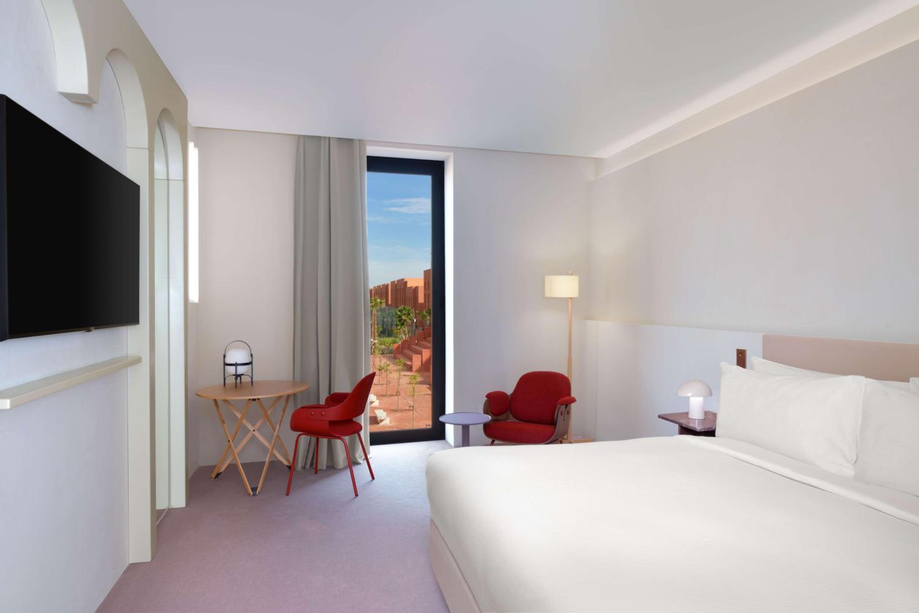 King Guest Room - Photo 3