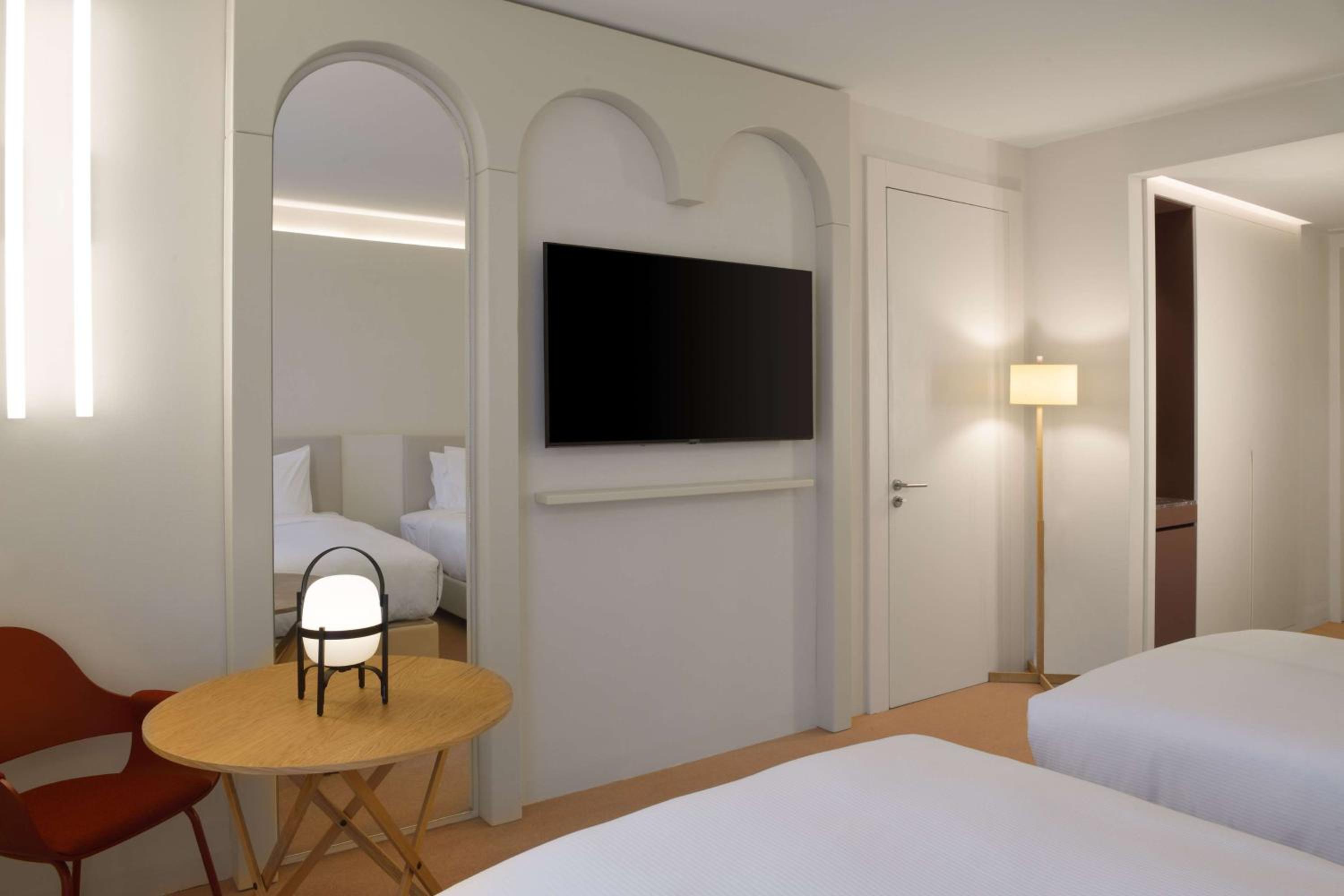 Twin Room - Photo 5