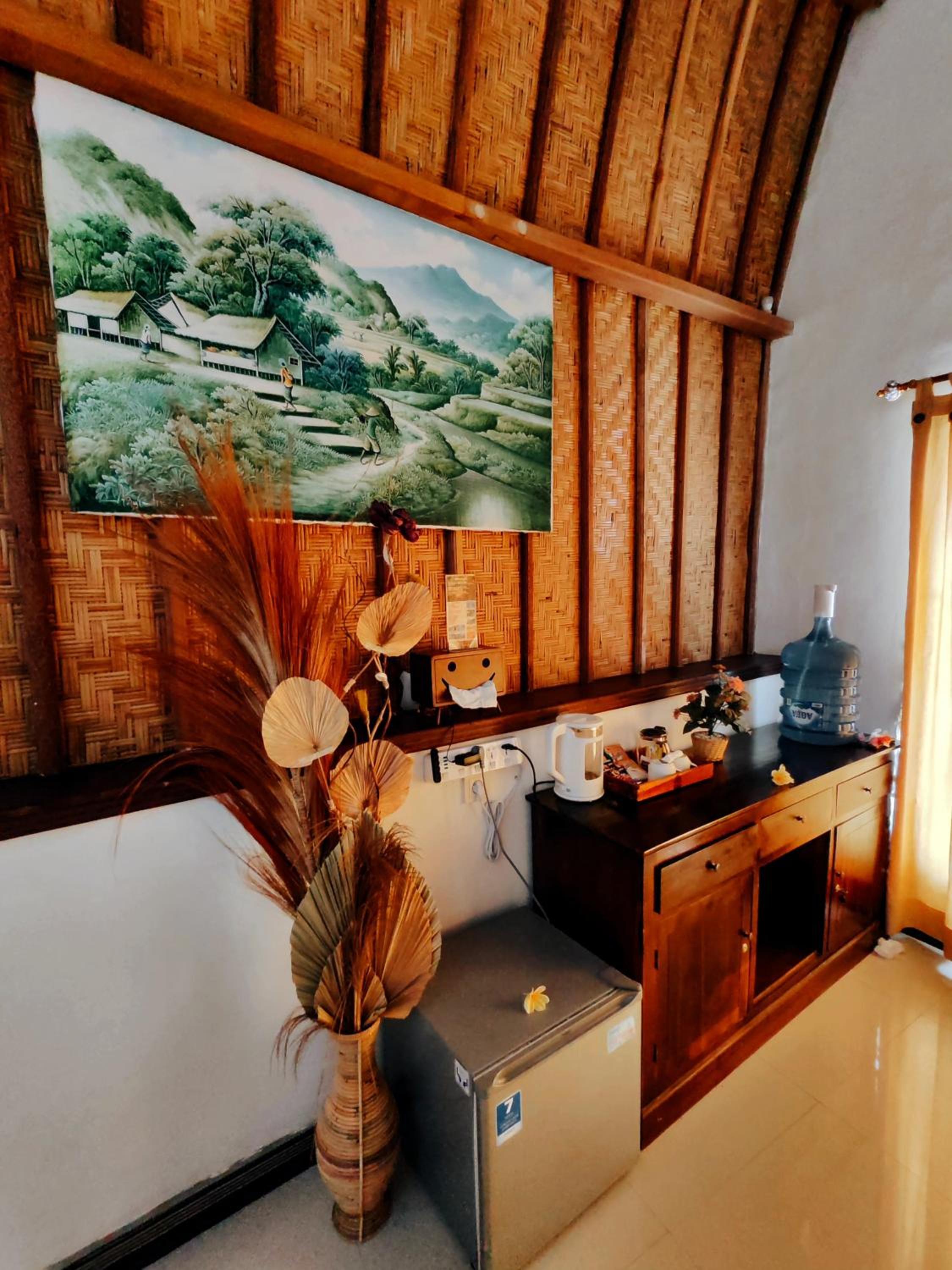 King Room with Balcony - Photo 16