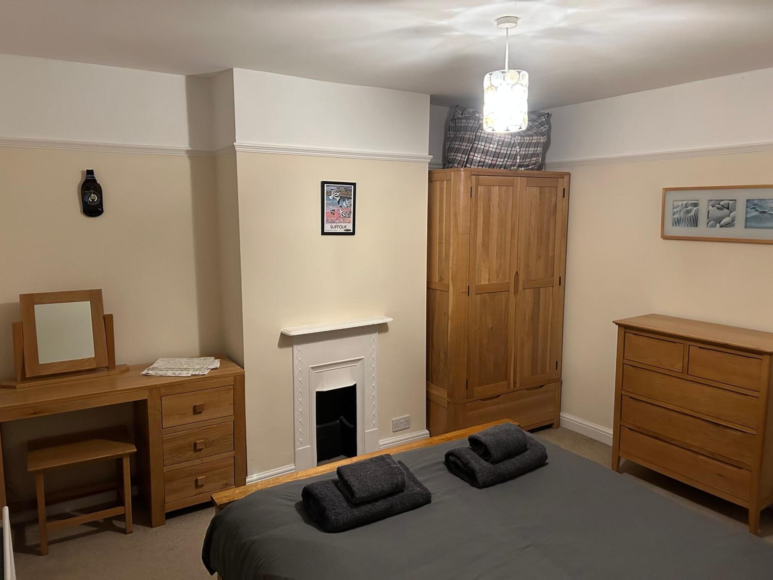 Three-Bedroom House photo 3