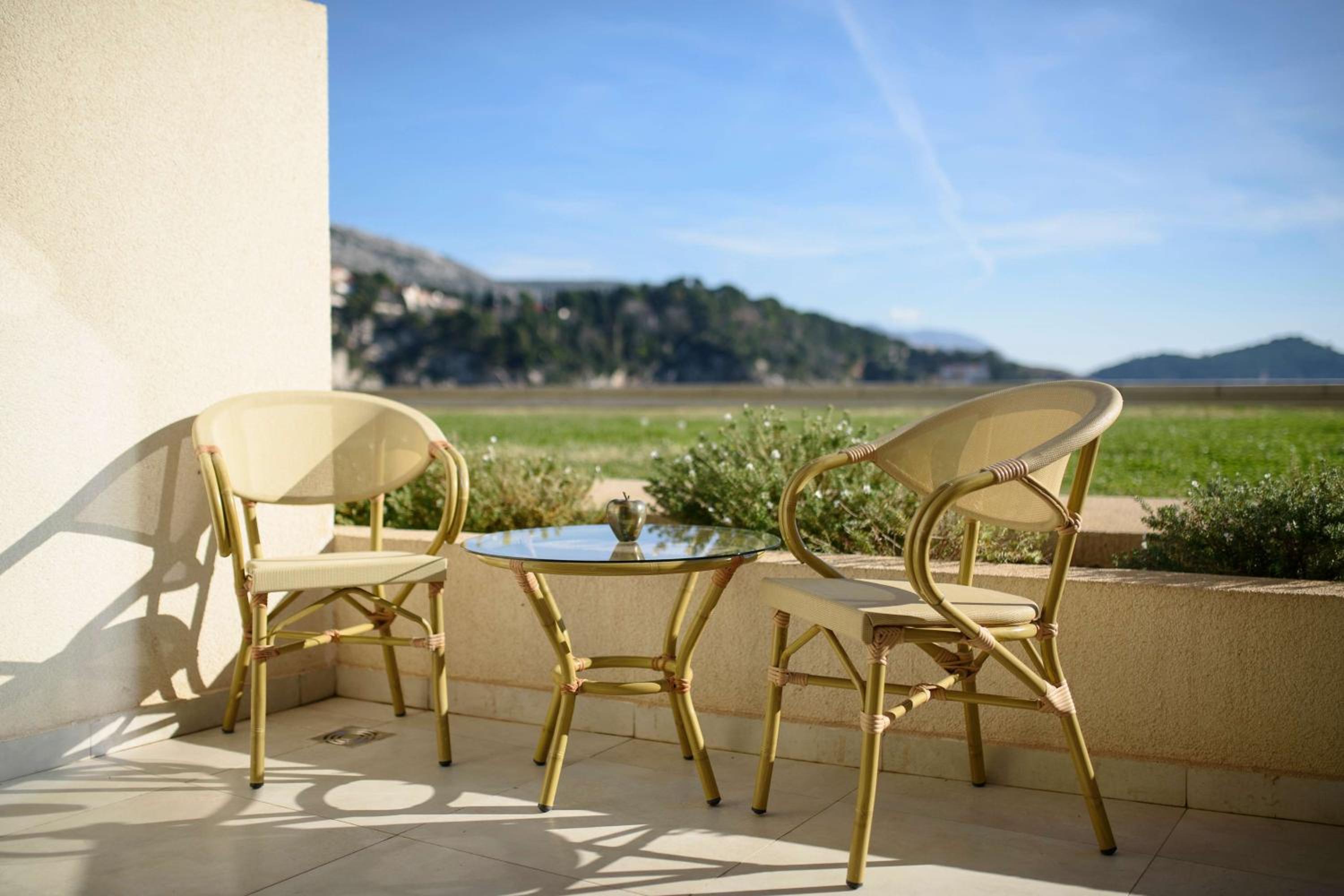 Superior Double Room with Garden View and Partial Sea View