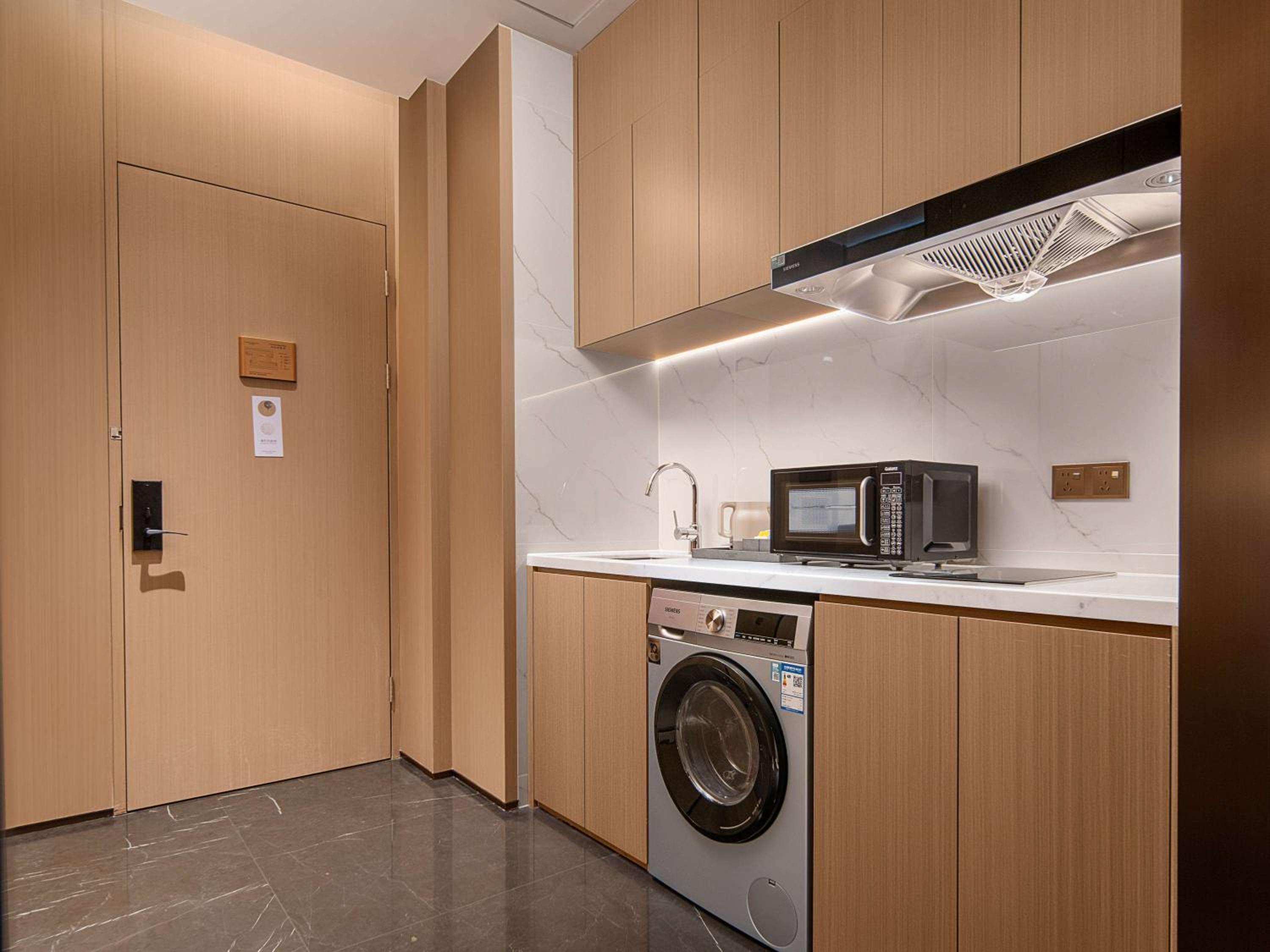 Superior Apartment with One King Bed photo 1