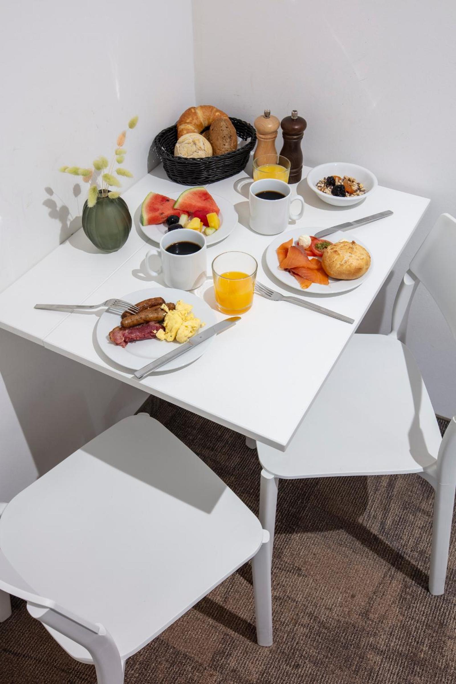 Standard Room - Kitchenette - Photo 15