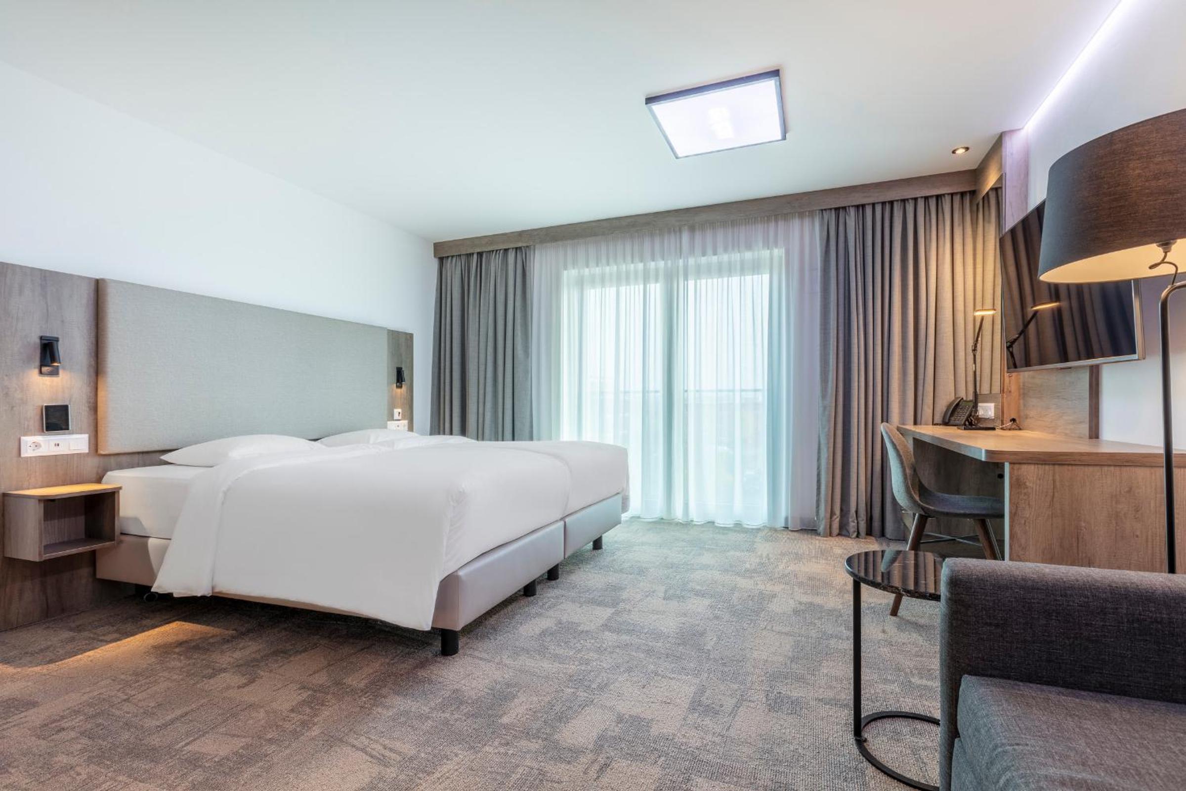 Superior Room - Photo 7