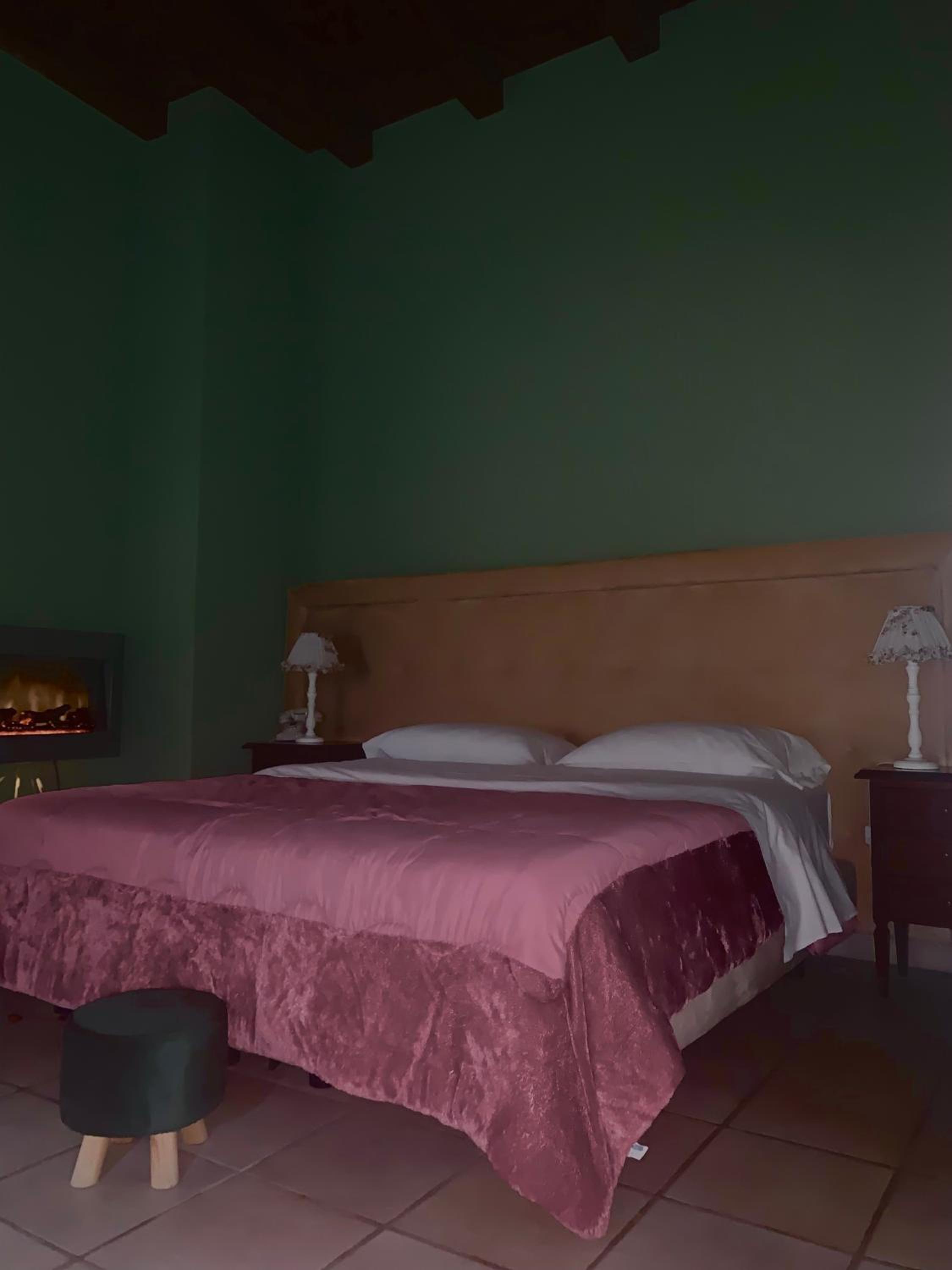Double Room - Photo 3