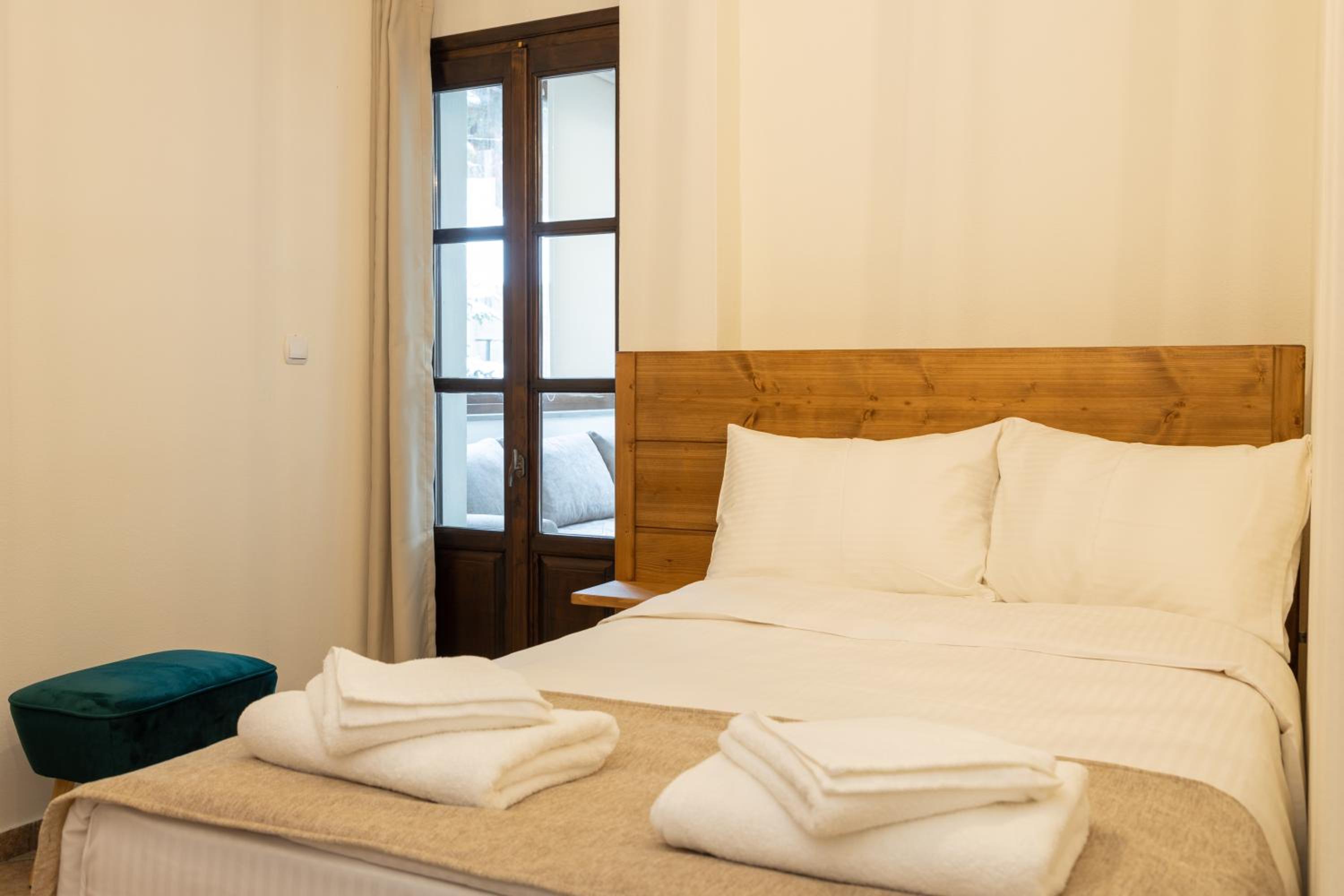 Suite with Garden View - Photo 2