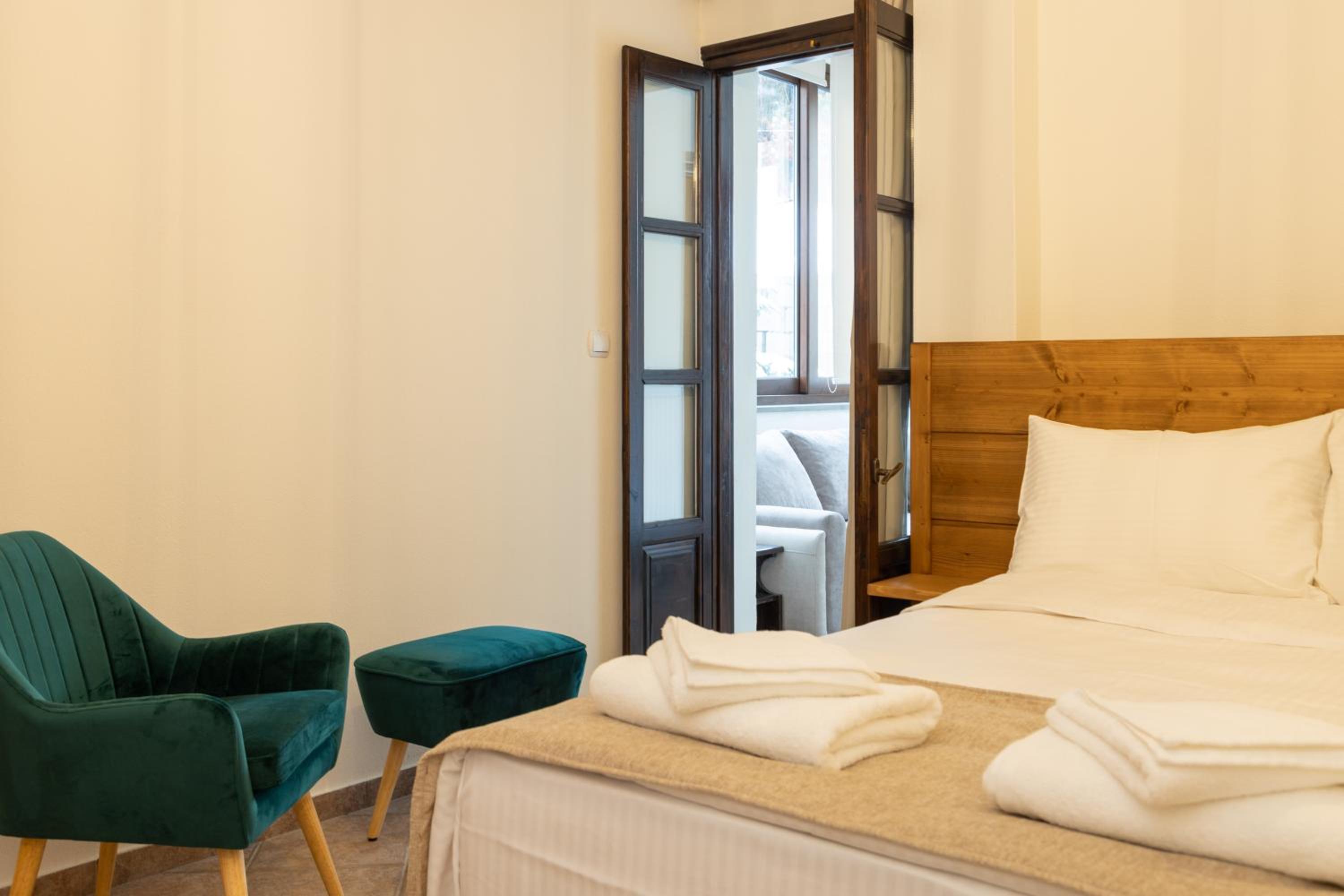 Suite with Garden View - Photo 4