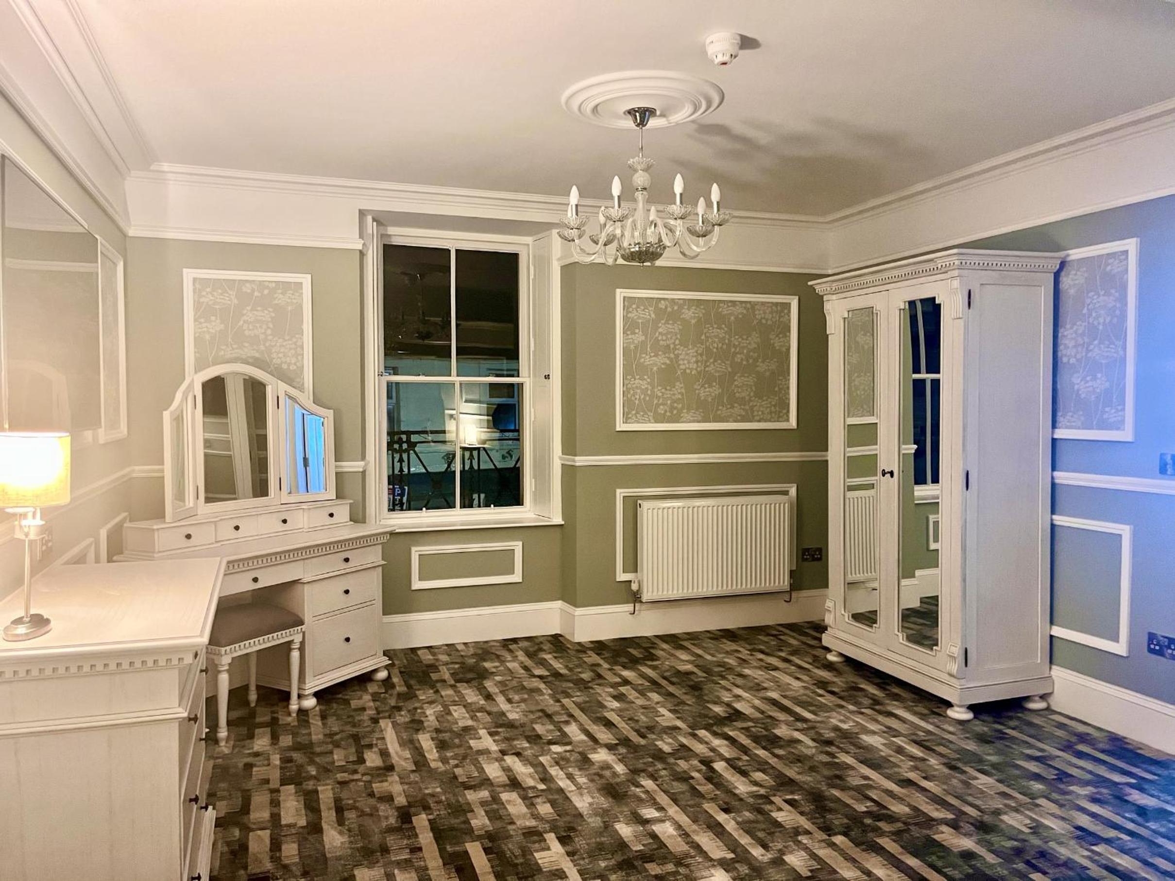 Superior King Suite - Photo 1