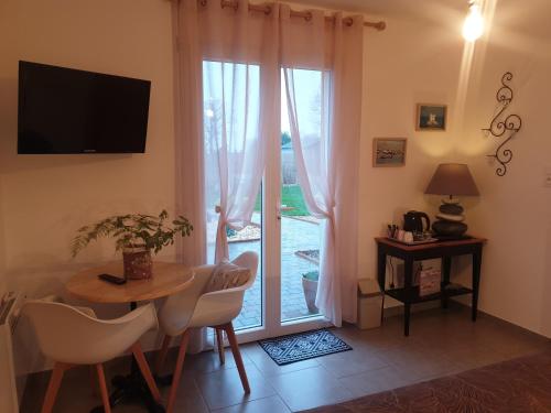 Double Room - Disability Access - Photo 12