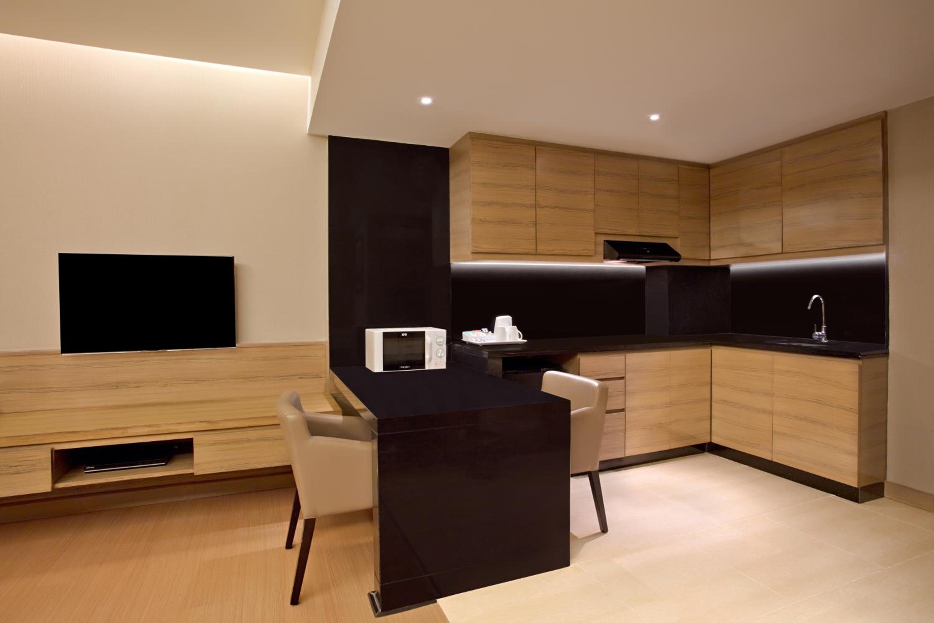 Premium Room with Balcony photo 3
