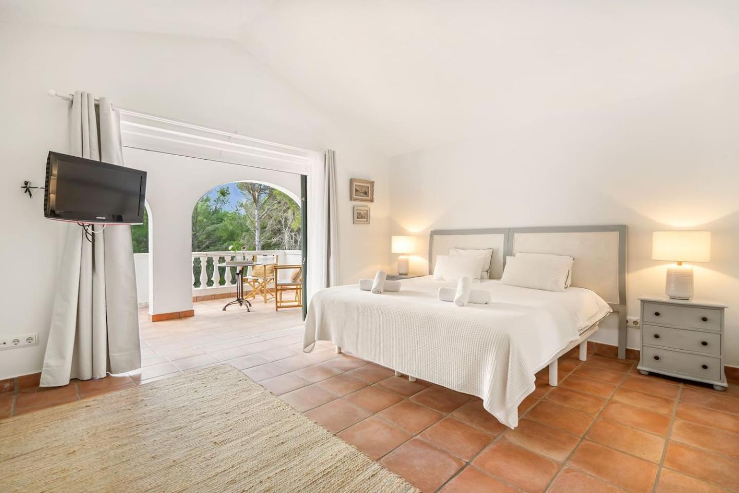 Villa with Private Pool photo 2