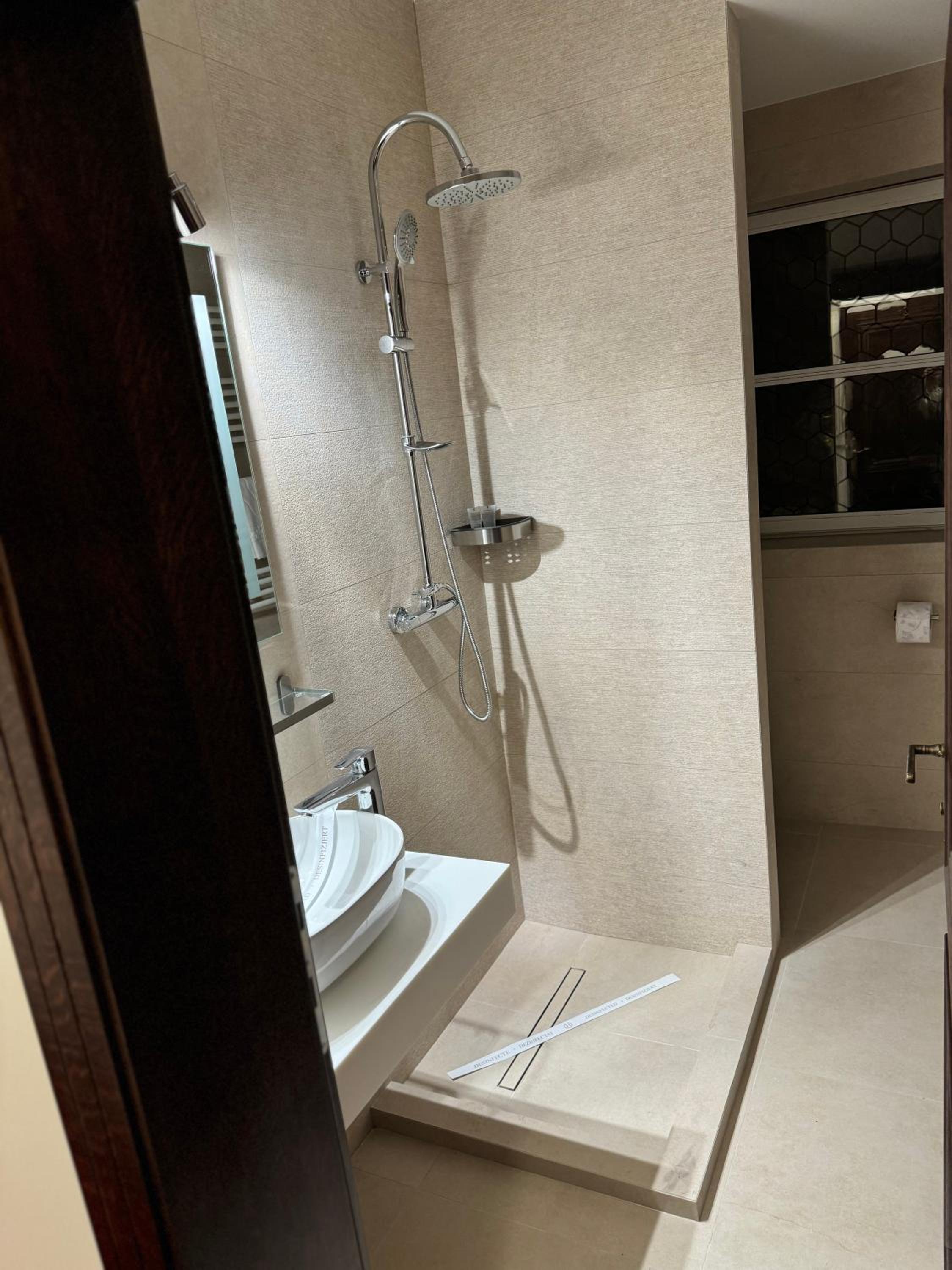 Cameră parter dublă cu vedere la Castel și Piațeta Economat photo 2