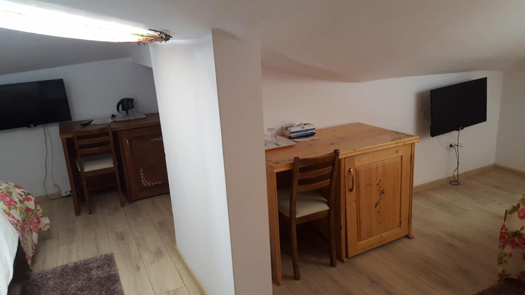 Suite - Attic photo 1