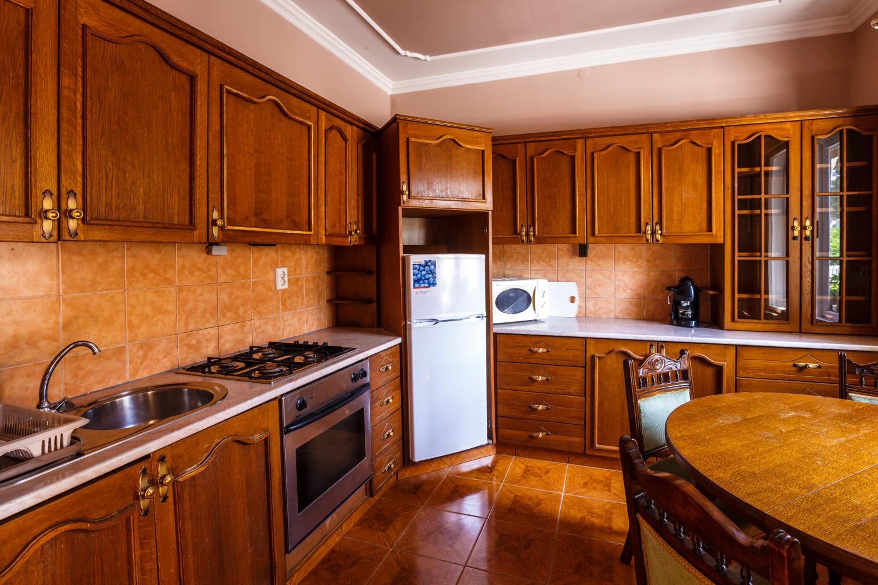 Apartment - Ground Floor photo 3