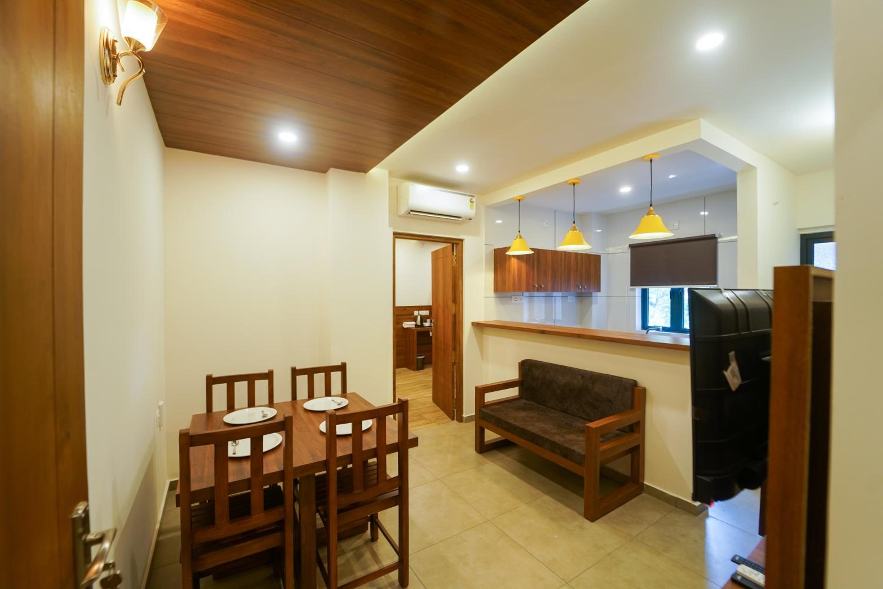 Deluxe Room - Photo 7